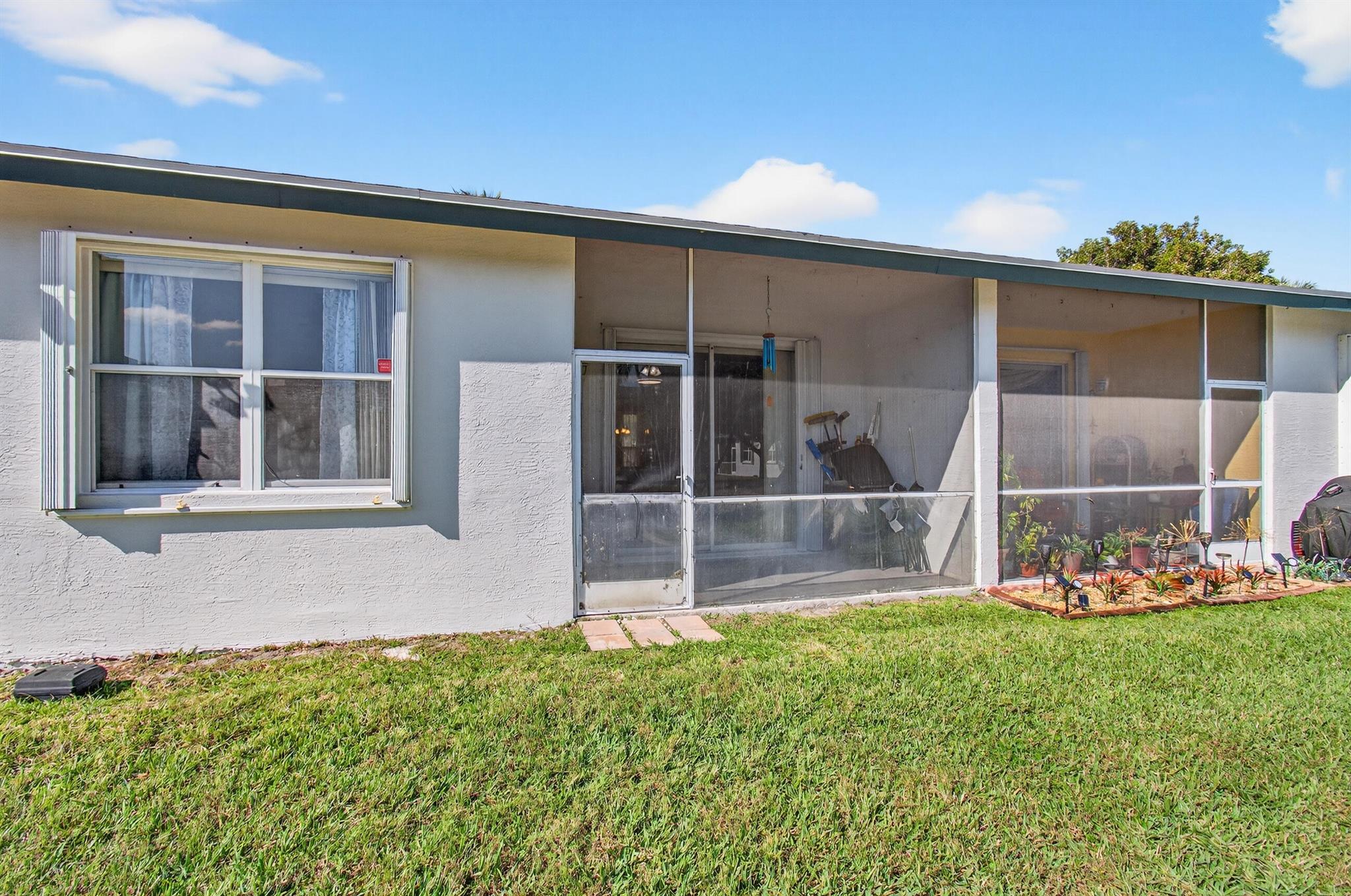 POINCIANA PLACE VILLAS CO - Residential Lease