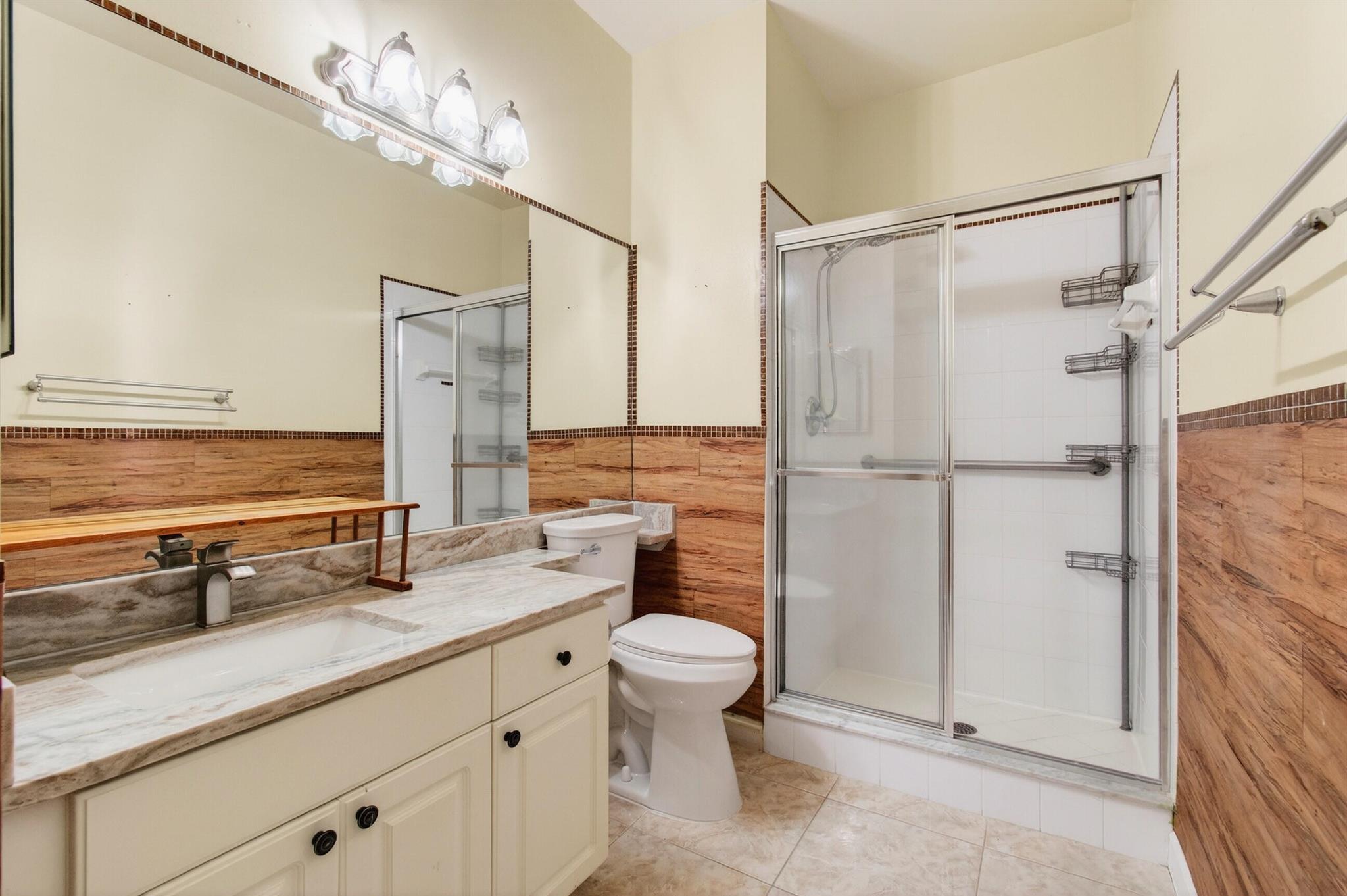 POINCIANA PLACE VILLAS CO - Residential Lease