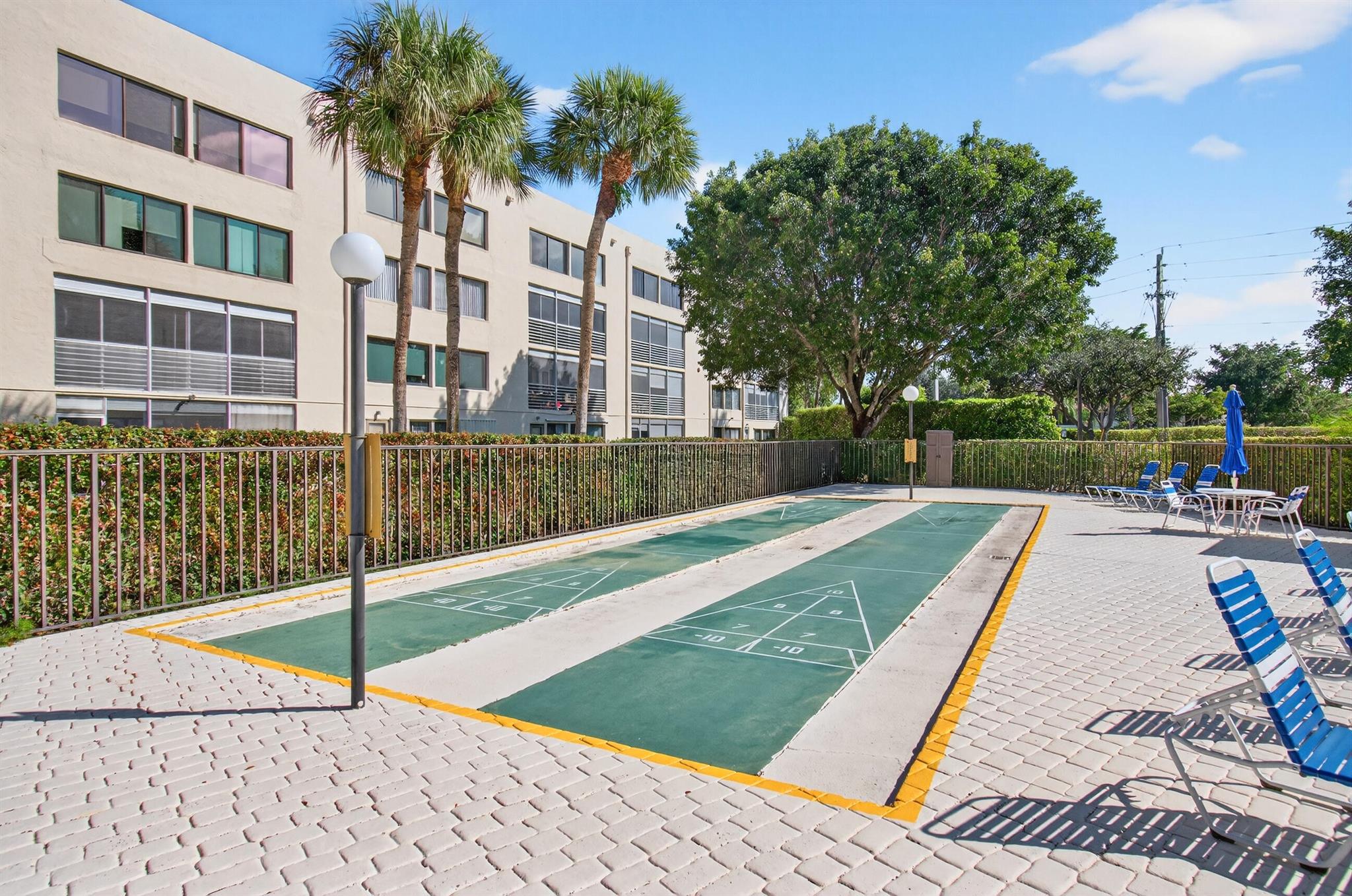 POINCIANA PLACE VILLAS CO - Residential Lease