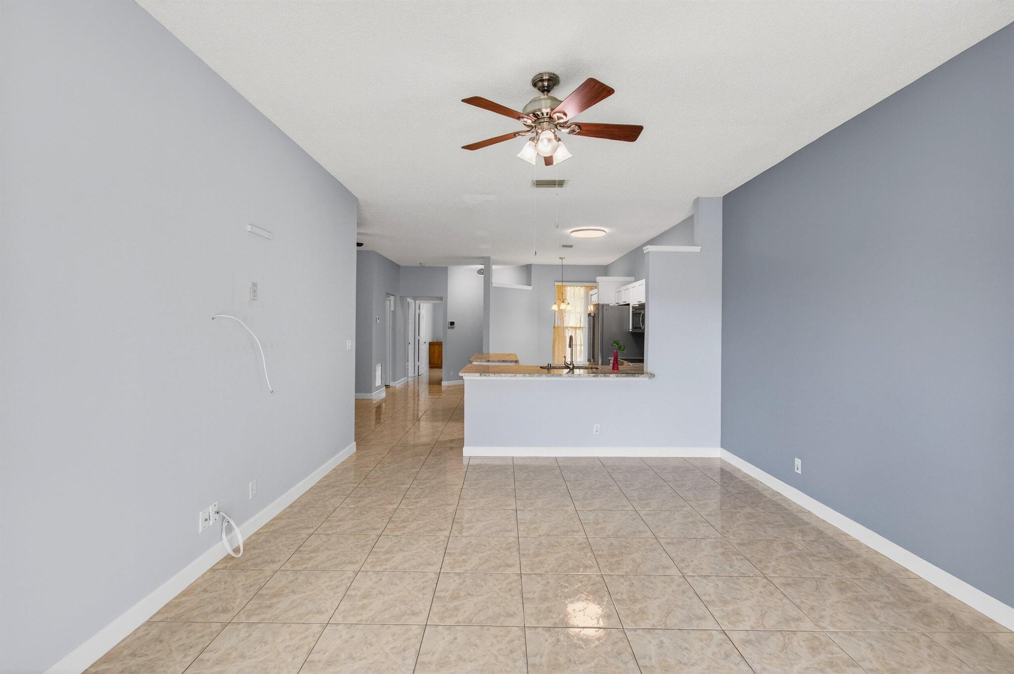 POINCIANA PLACE VILLAS CO - Residential Lease