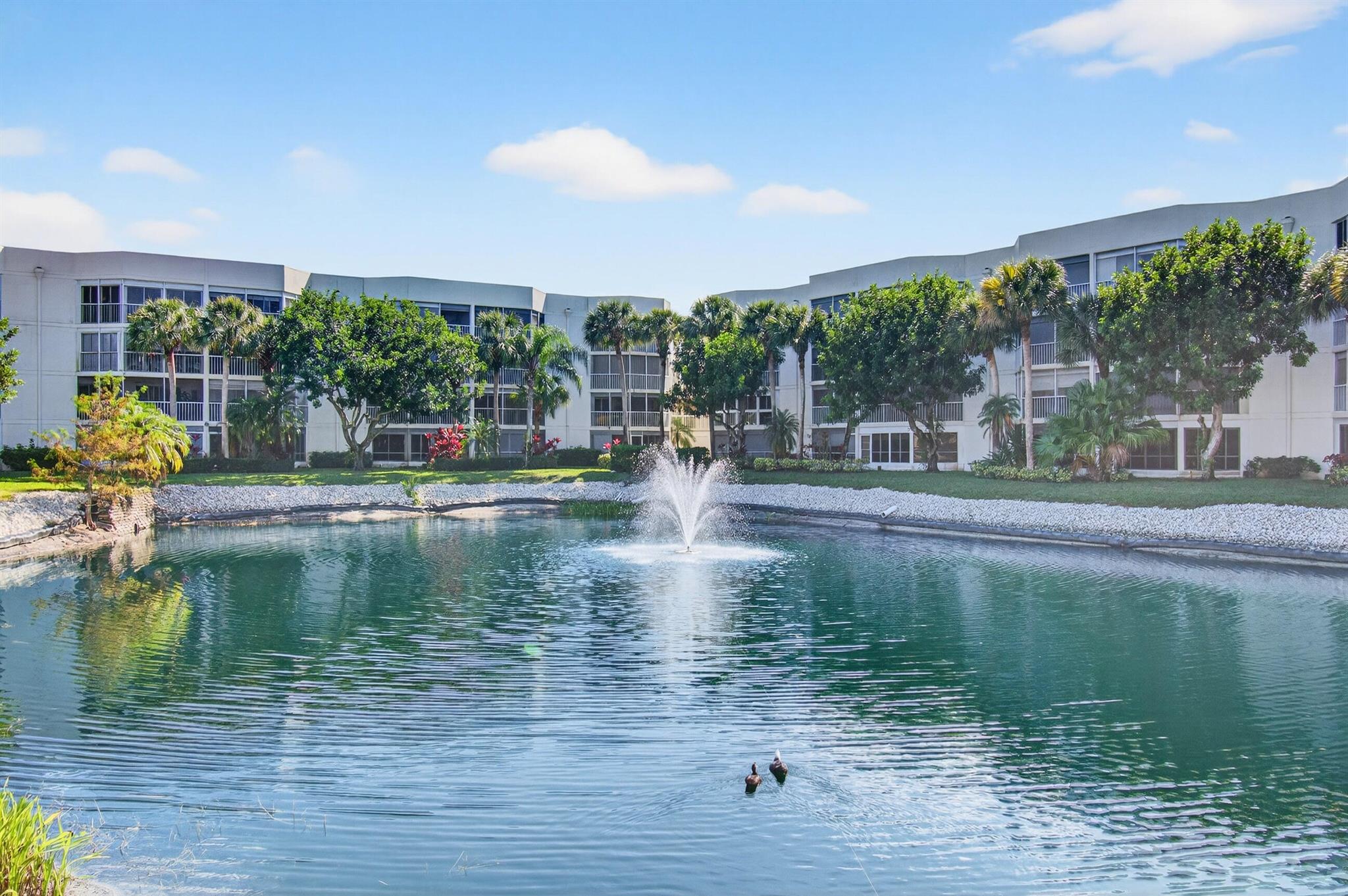 POINCIANA PLACE VILLAS CO - Residential Lease