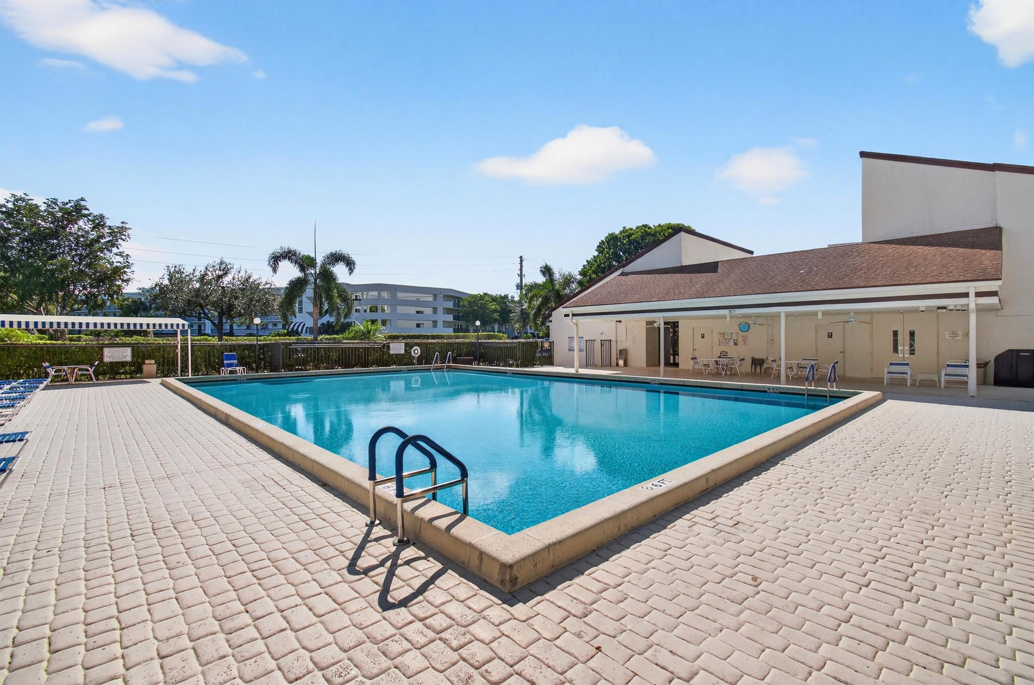 POINCIANA PLACE VILLAS CO - Residential Lease