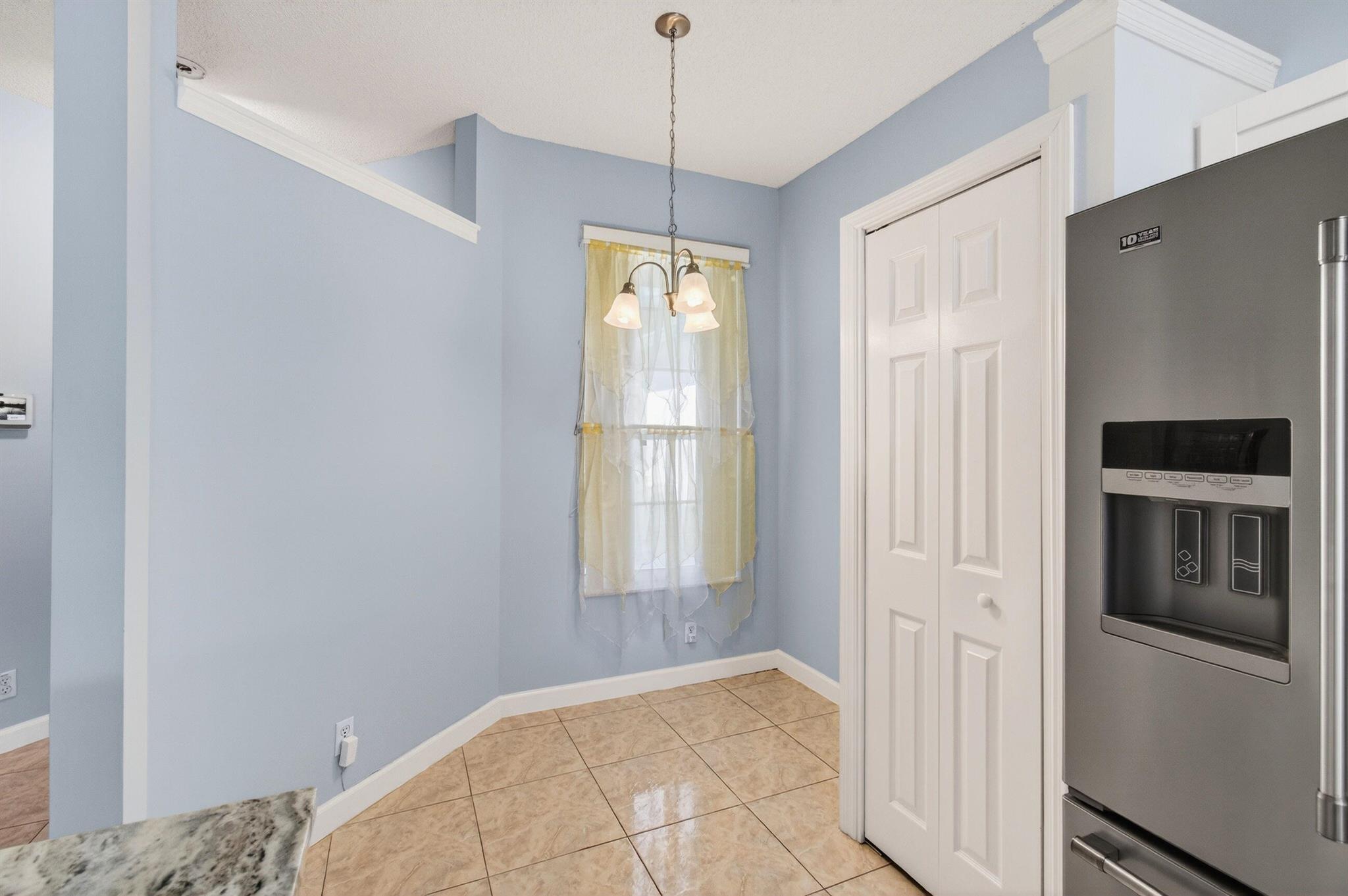 POINCIANA PLACE VILLAS CO - Residential Lease