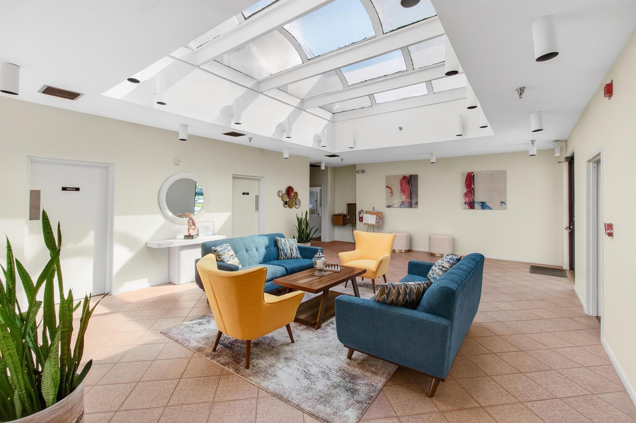 POINCIANA PLACE VILLAS CO - Residential Lease