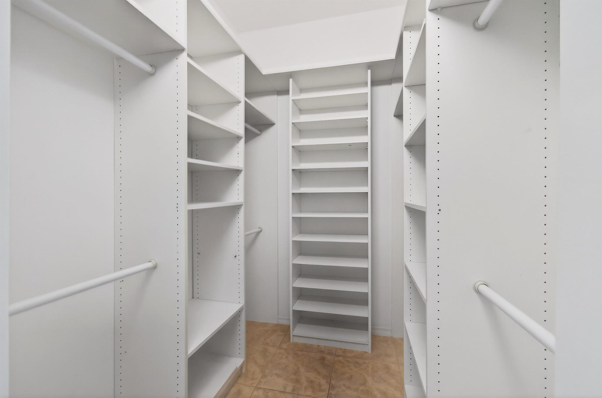 POINCIANA PLACE VILLAS CO - Residential Lease