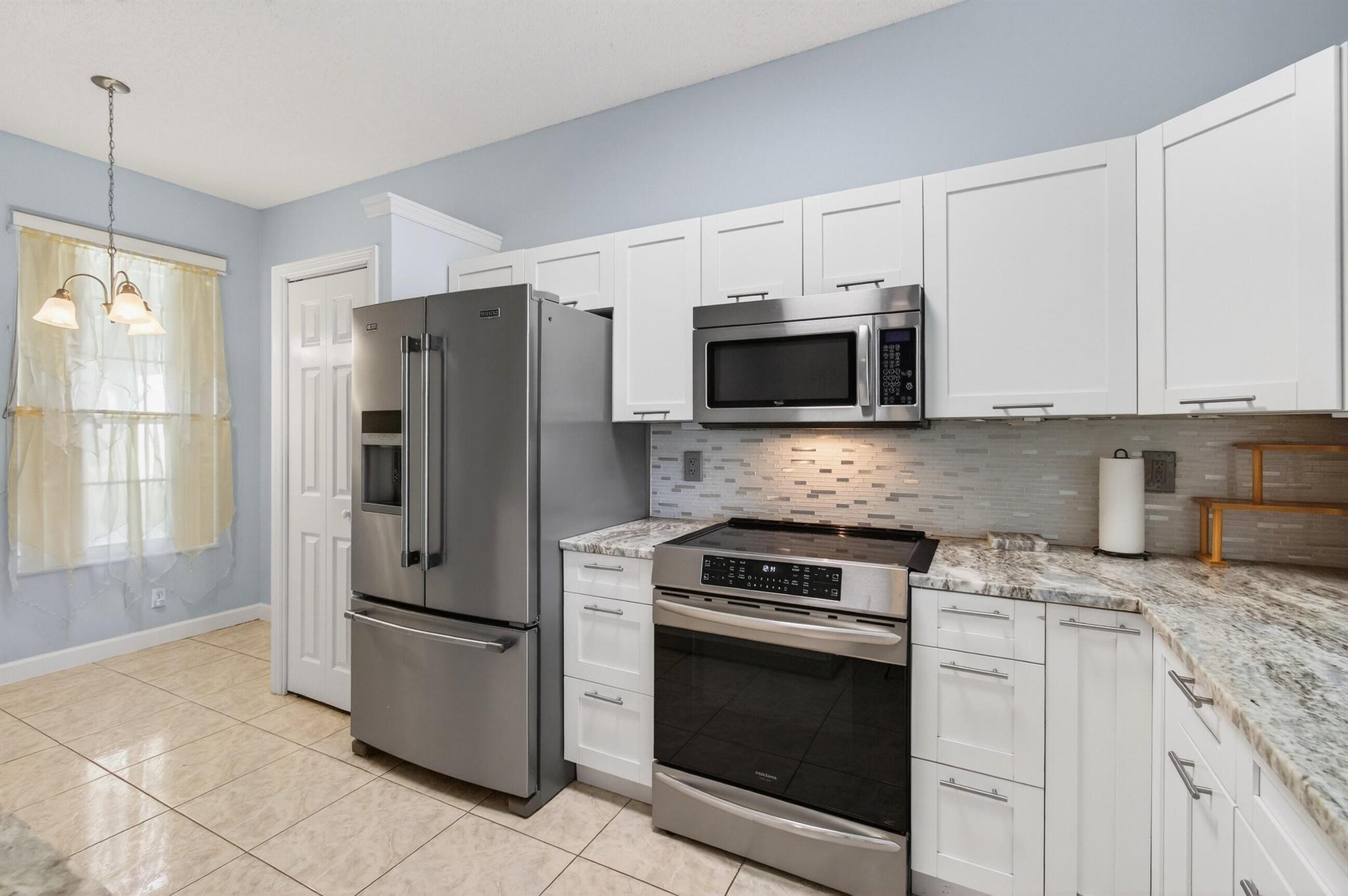 POINCIANA PLACE VILLAS CO - Residential Lease