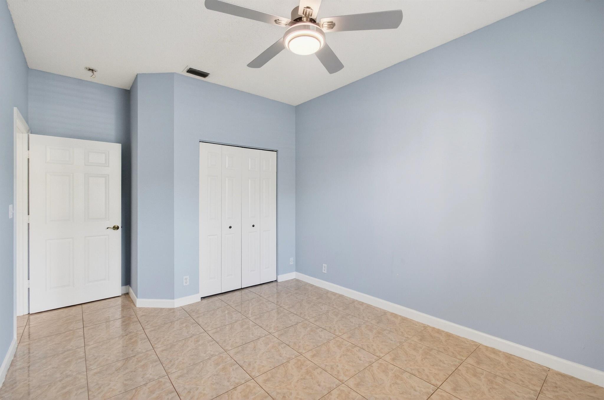 POINCIANA PLACE VILLAS CO - Residential Lease