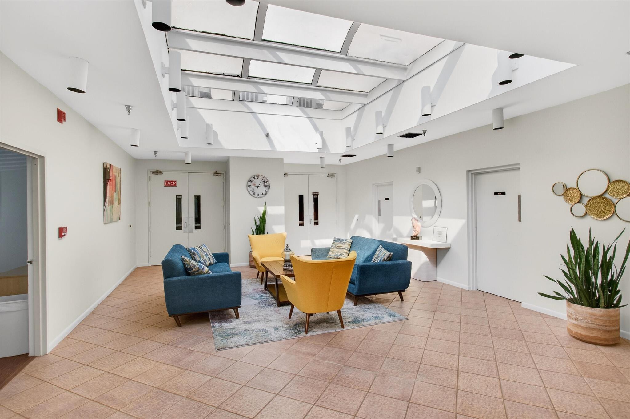 POINCIANA PLACE VILLAS CO - Residential Lease