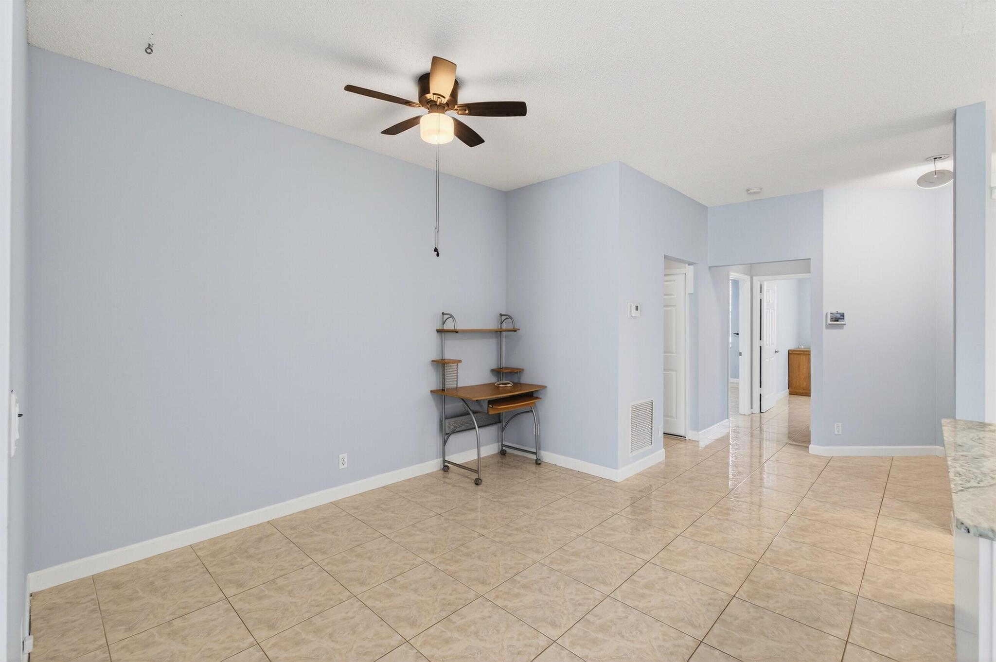 POINCIANA PLACE VILLAS CO - Residential Lease