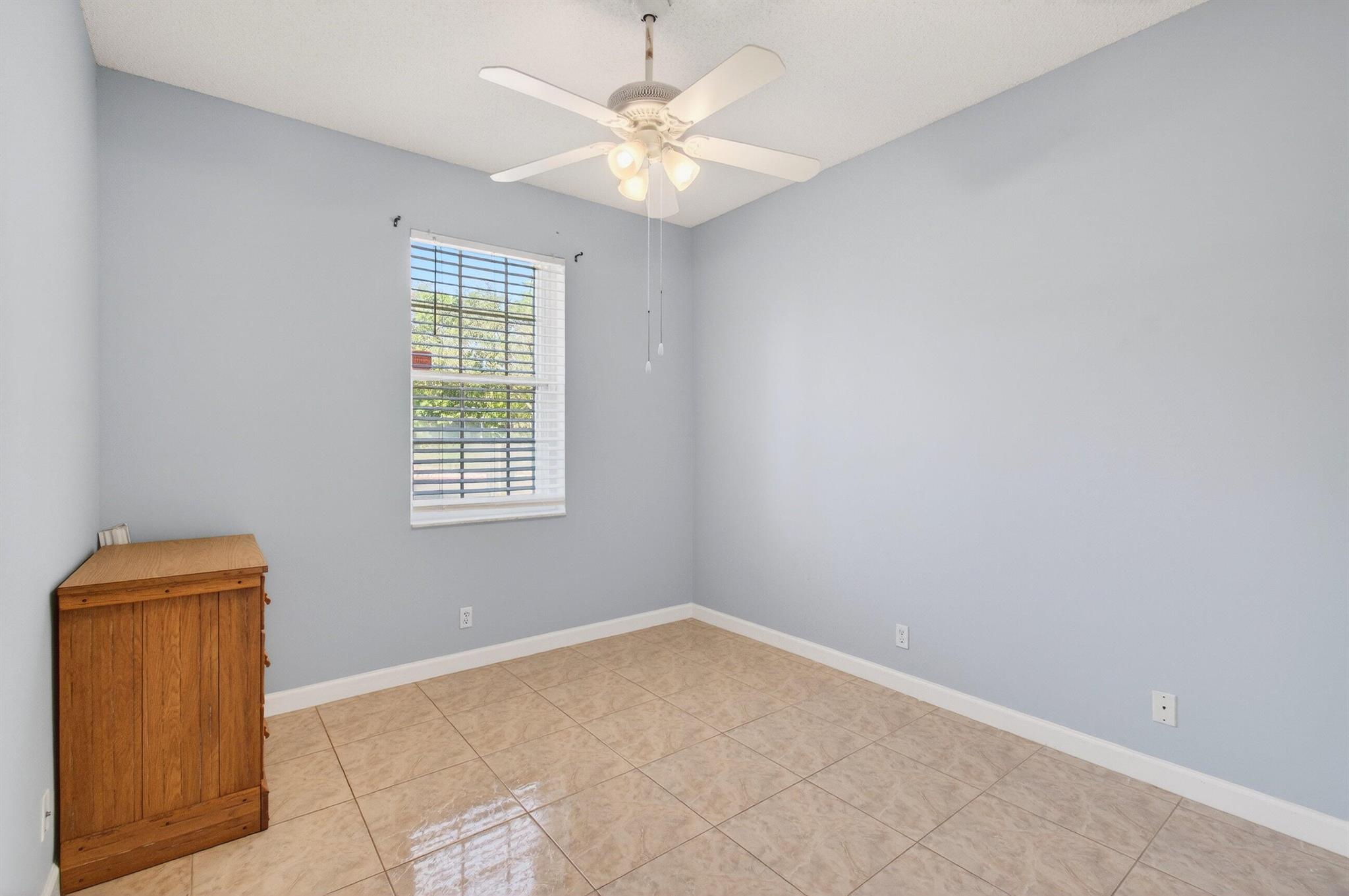 POINCIANA PLACE VILLAS CO - Residential Lease