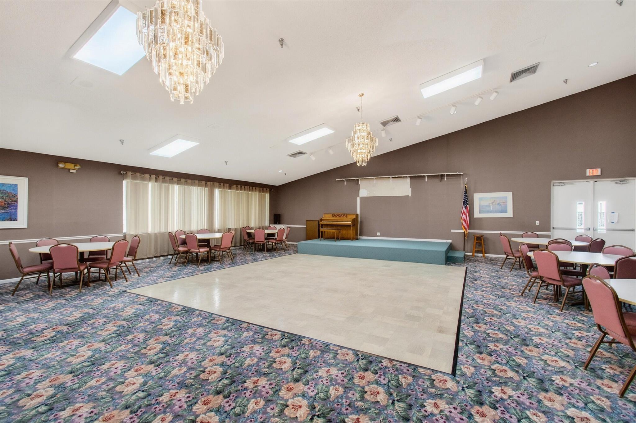 POINCIANA PLACE VILLAS CO - Residential Lease