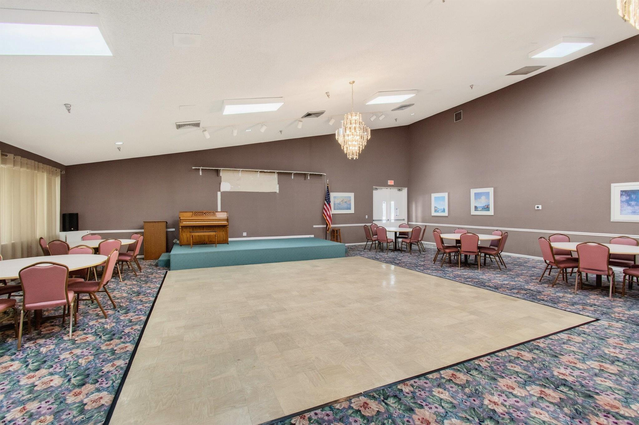 POINCIANA PLACE VILLAS CO - Residential Lease