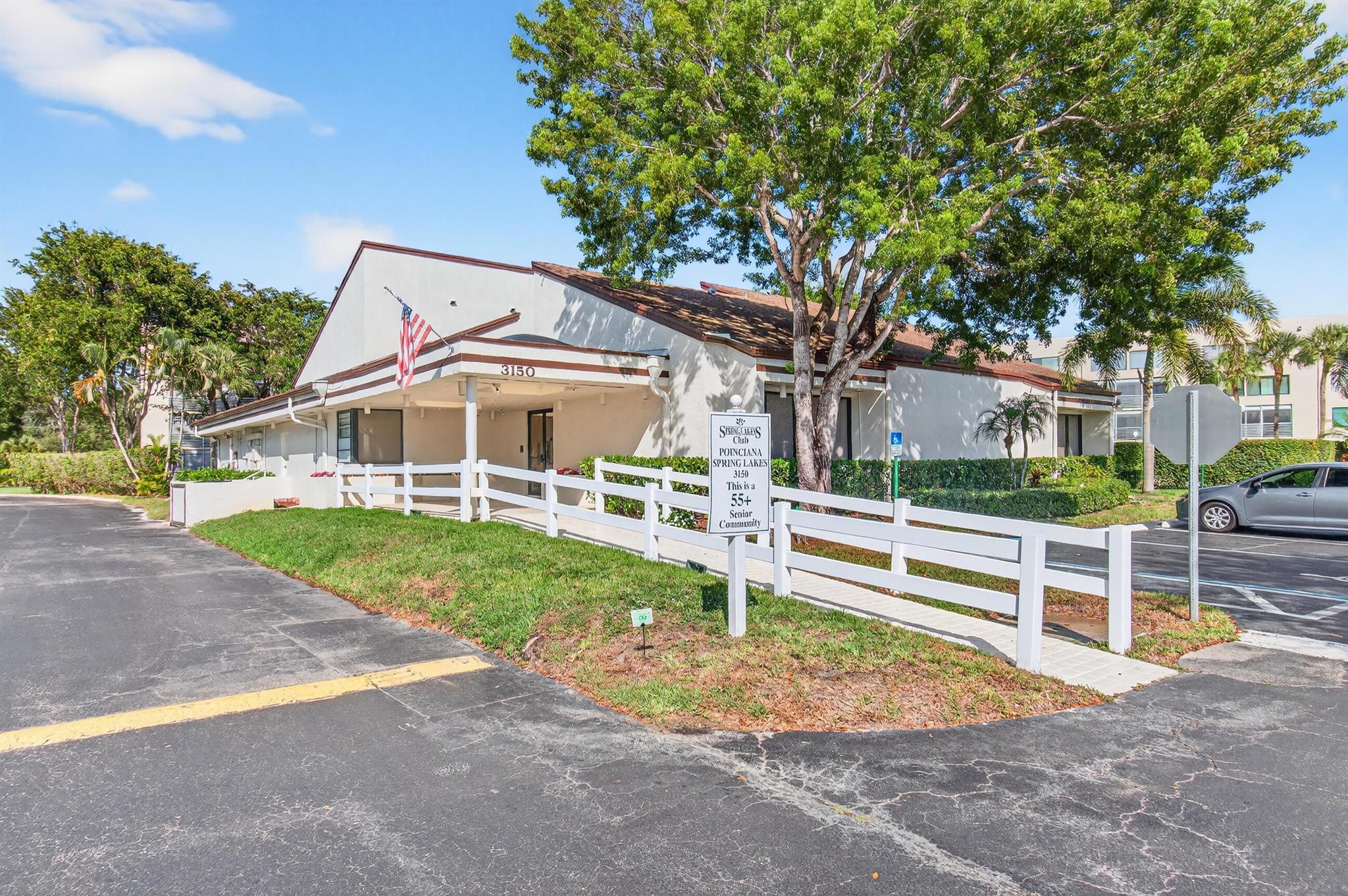 POINCIANA PLACE VILLAS CO - Residential Lease