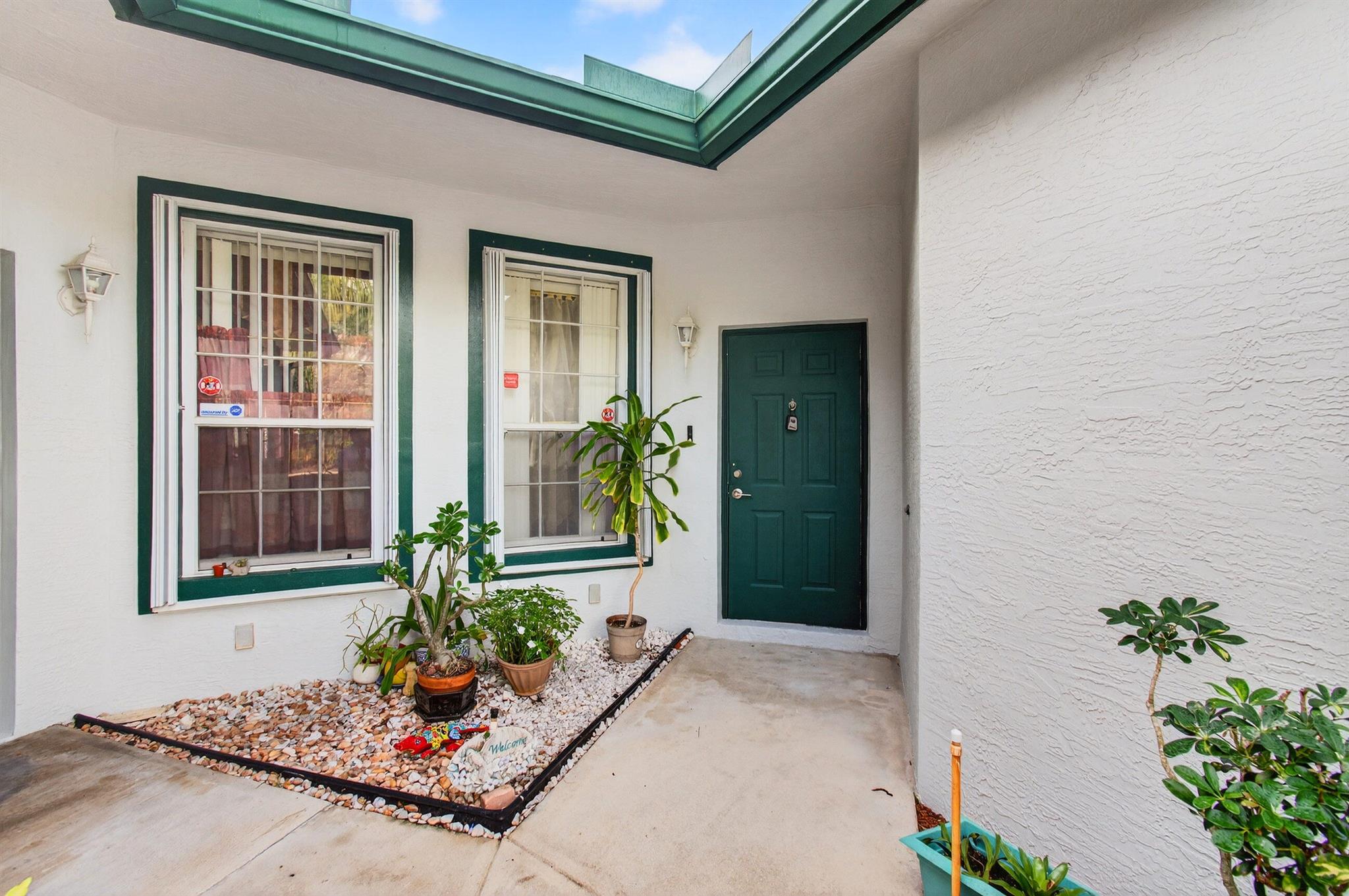 POINCIANA PLACE VILLAS CO - Residential Lease