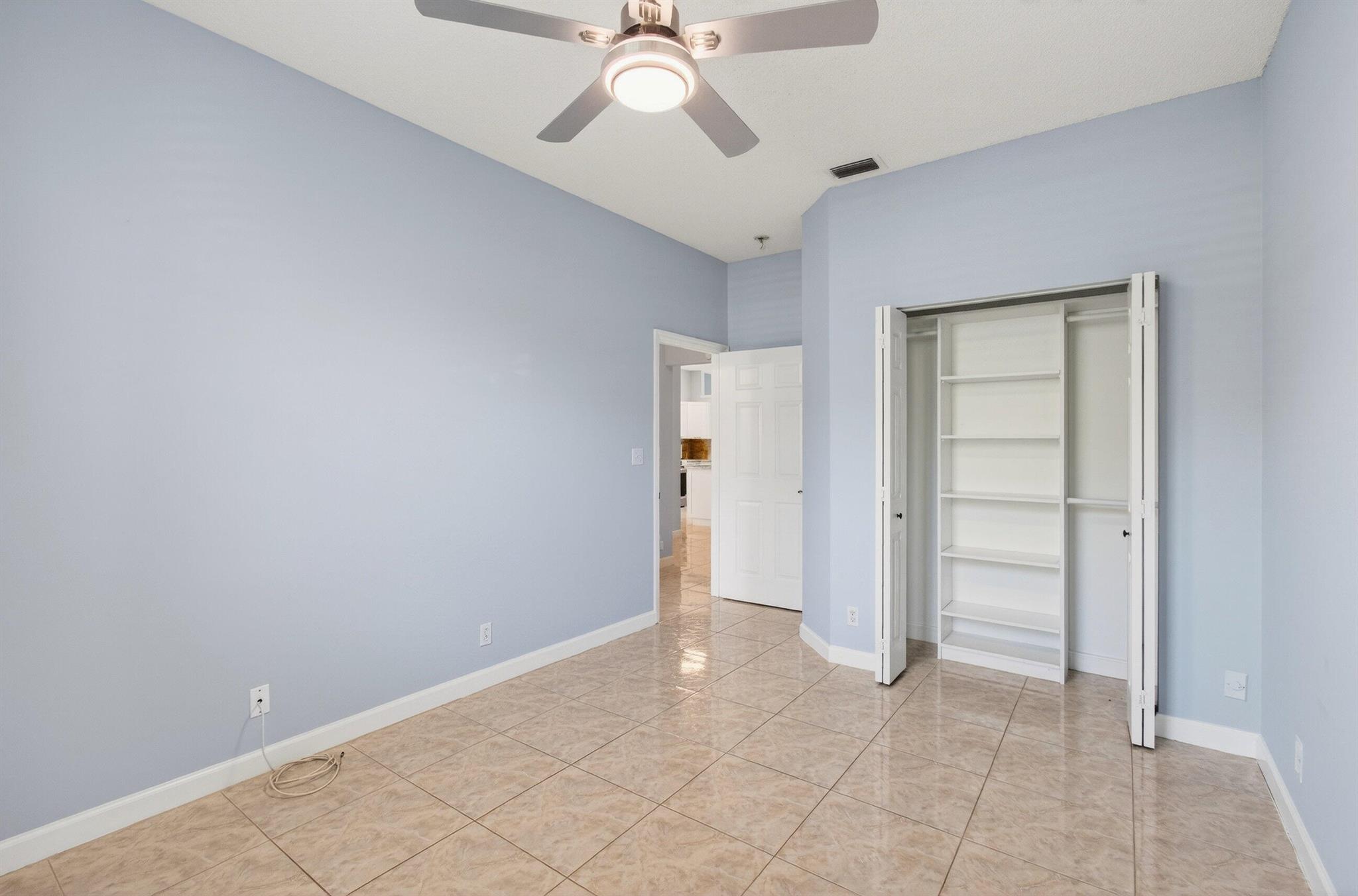 POINCIANA PLACE VILLAS CO - Residential Lease