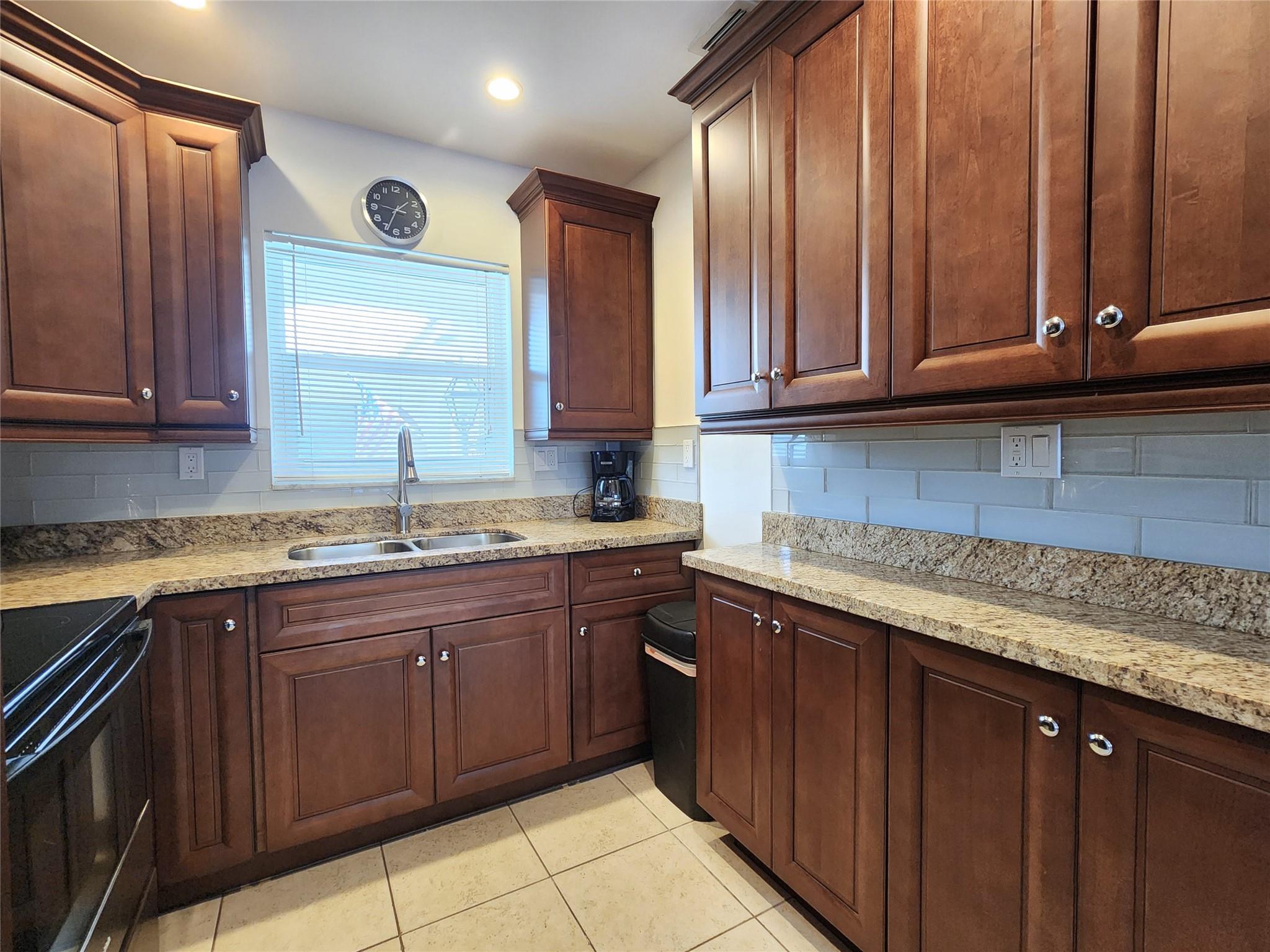 664 SE 20th Ave 26