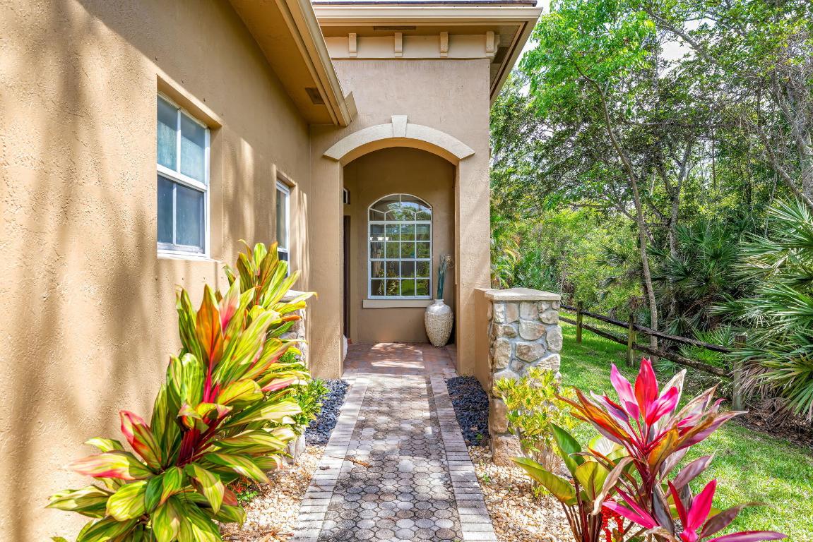 9614 Osprey Isles Boulevard