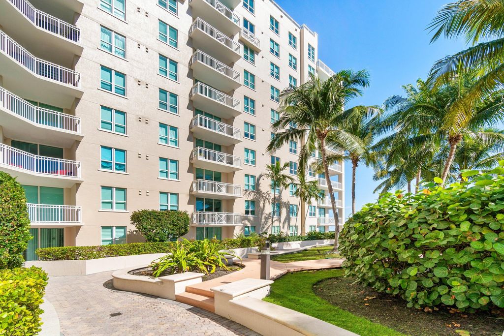 Photo of 450 N Federal Highway #610, Boynton Beach, FL 33435 (MLS # R11142767)