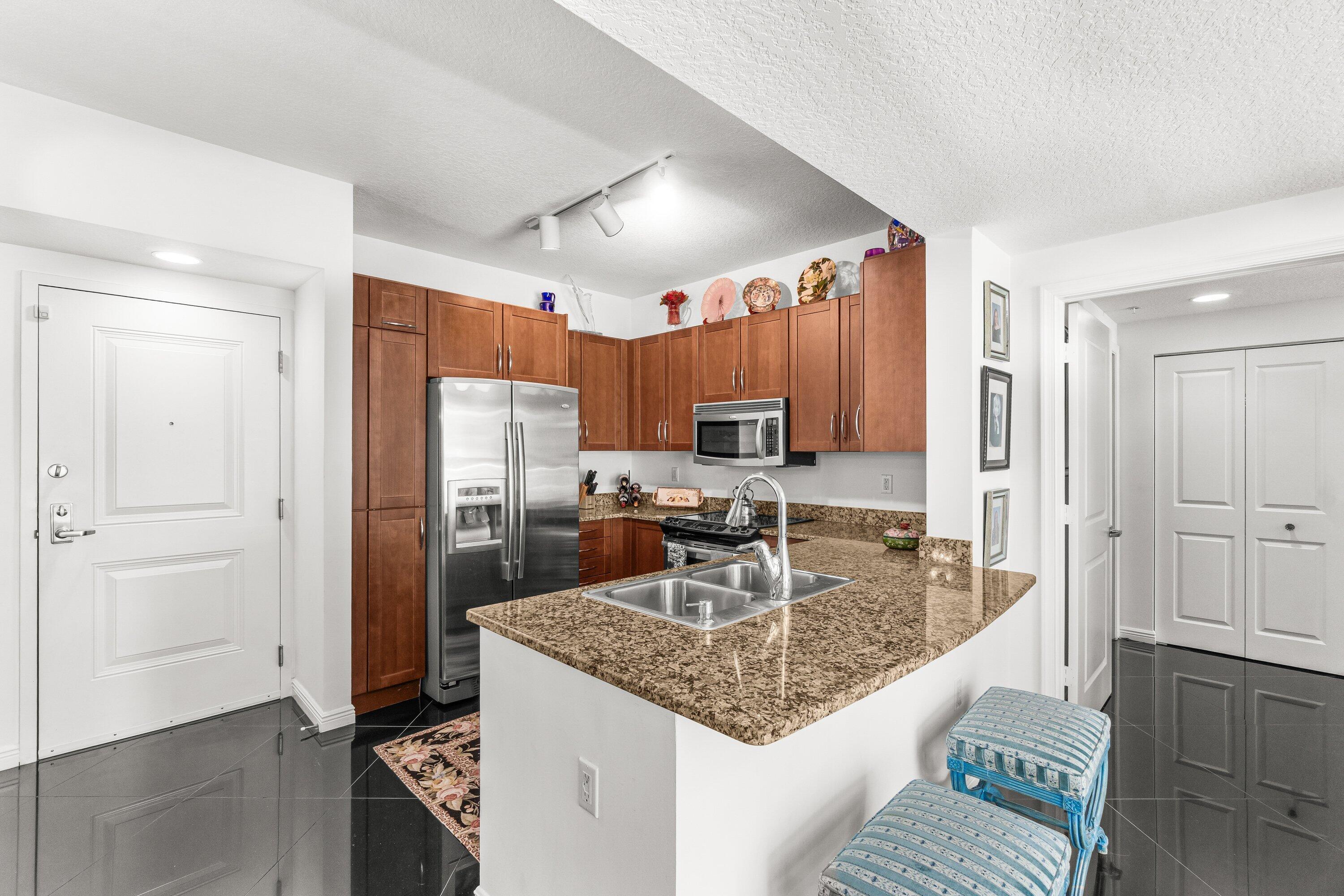 450 N Federal Highway 610