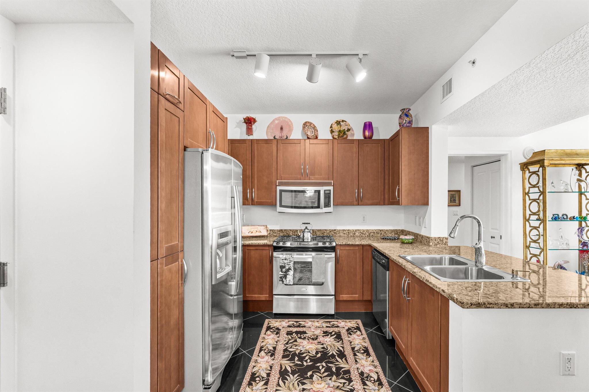 450 N Fedeal Highway 610