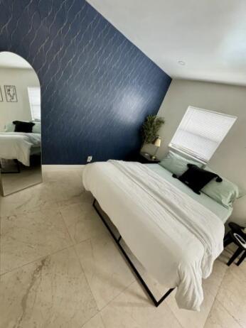 CROISSANT PARK - Residential Lease