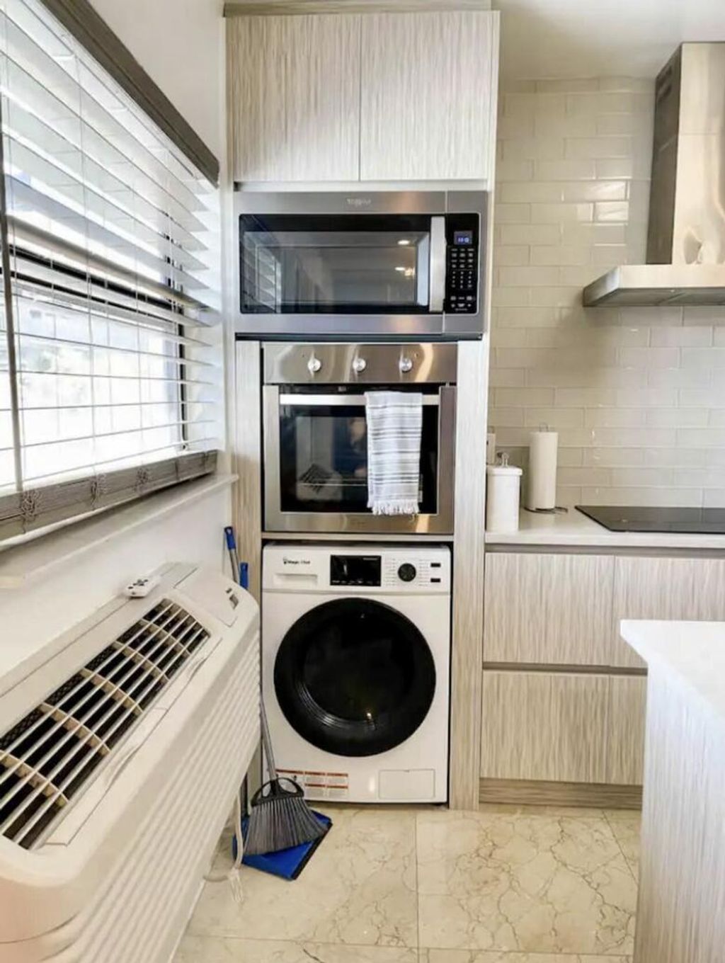 Photo of 408 SE 12th Court #3b, Fort Lauderdale, FL 33316 (MLS # R11138340)