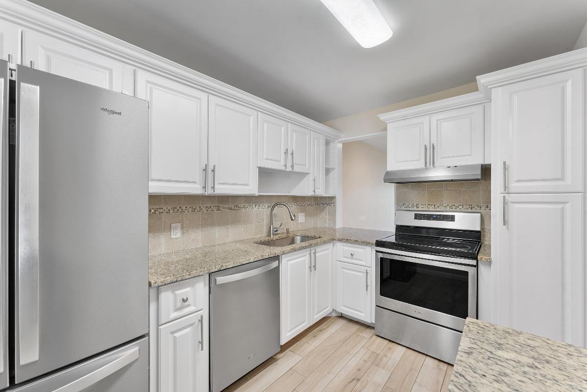 FOUNTAINS OF PALM BEACH CONDO 2 - Residential