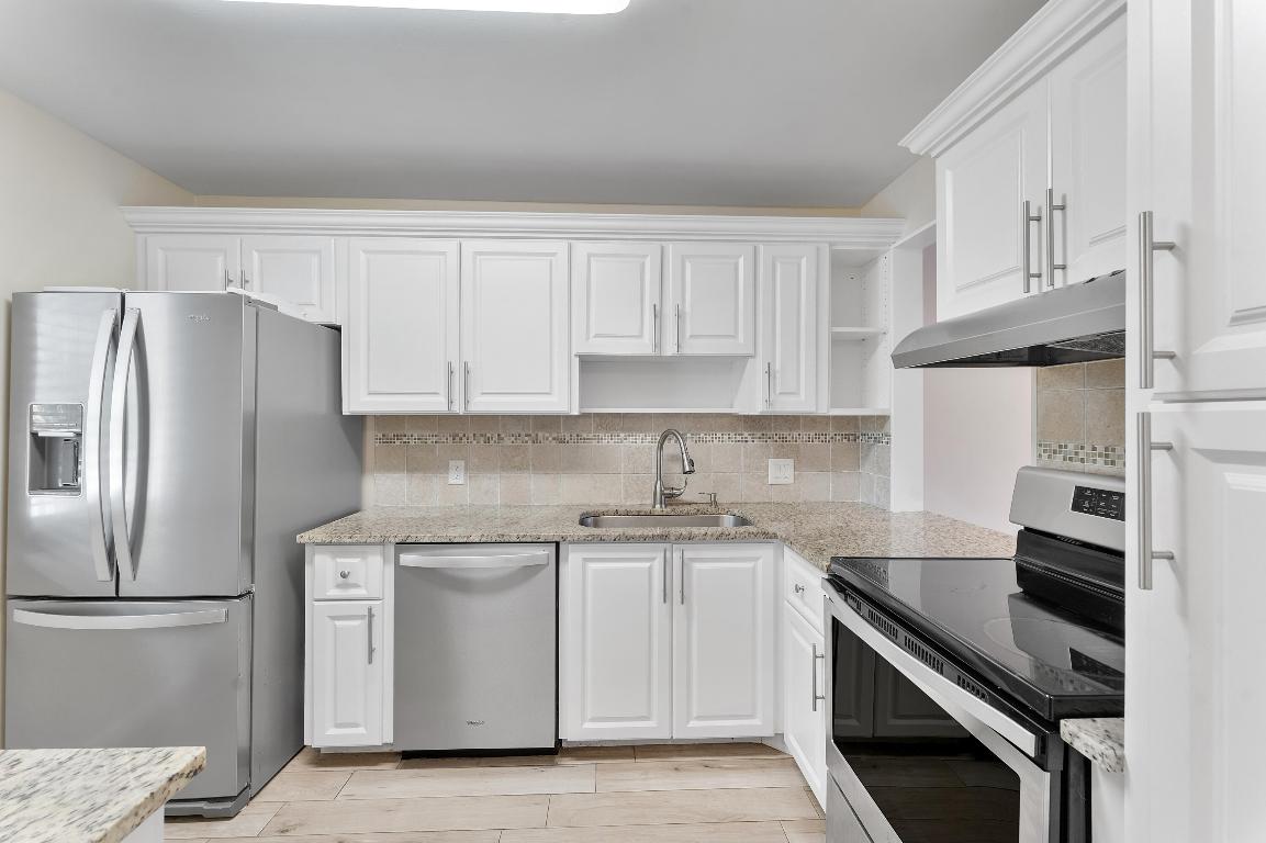 FOUNTAINS OF PALM BEACH CONDO 2 - Residential