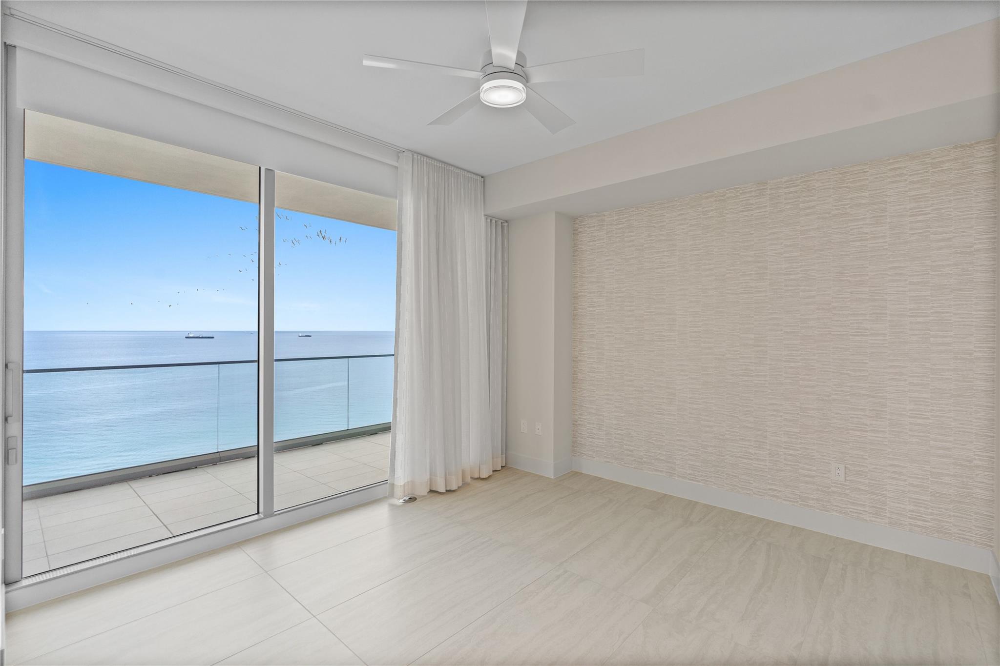 SELENE OCEANFRONT - Residential