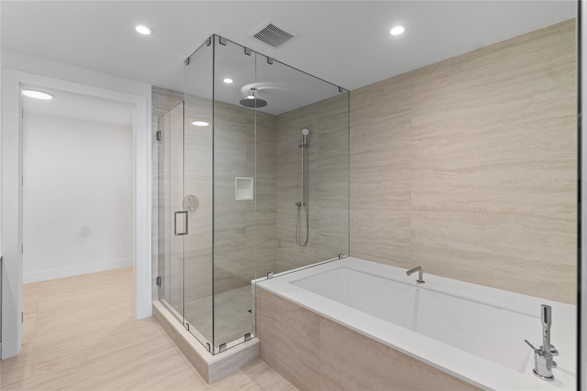 SELENE OCEANFRONT - Residential