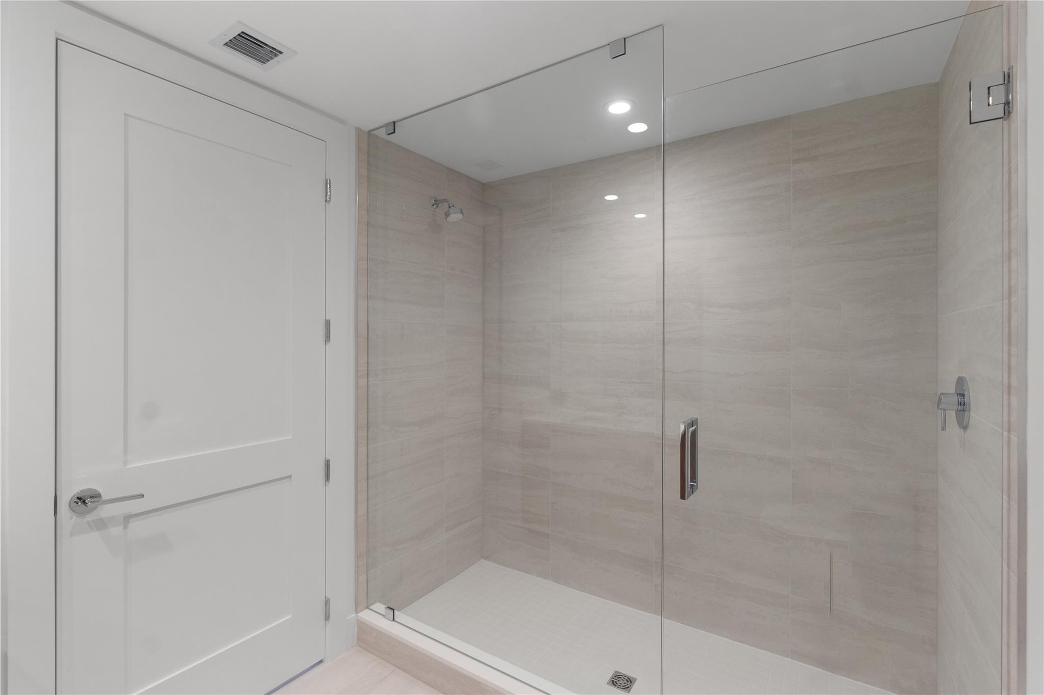 SELENE OCEANFRONT - Residential