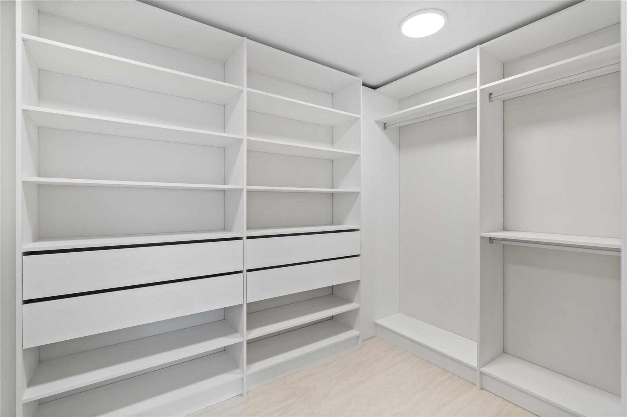 SELENE OCEANFRONT - Residential