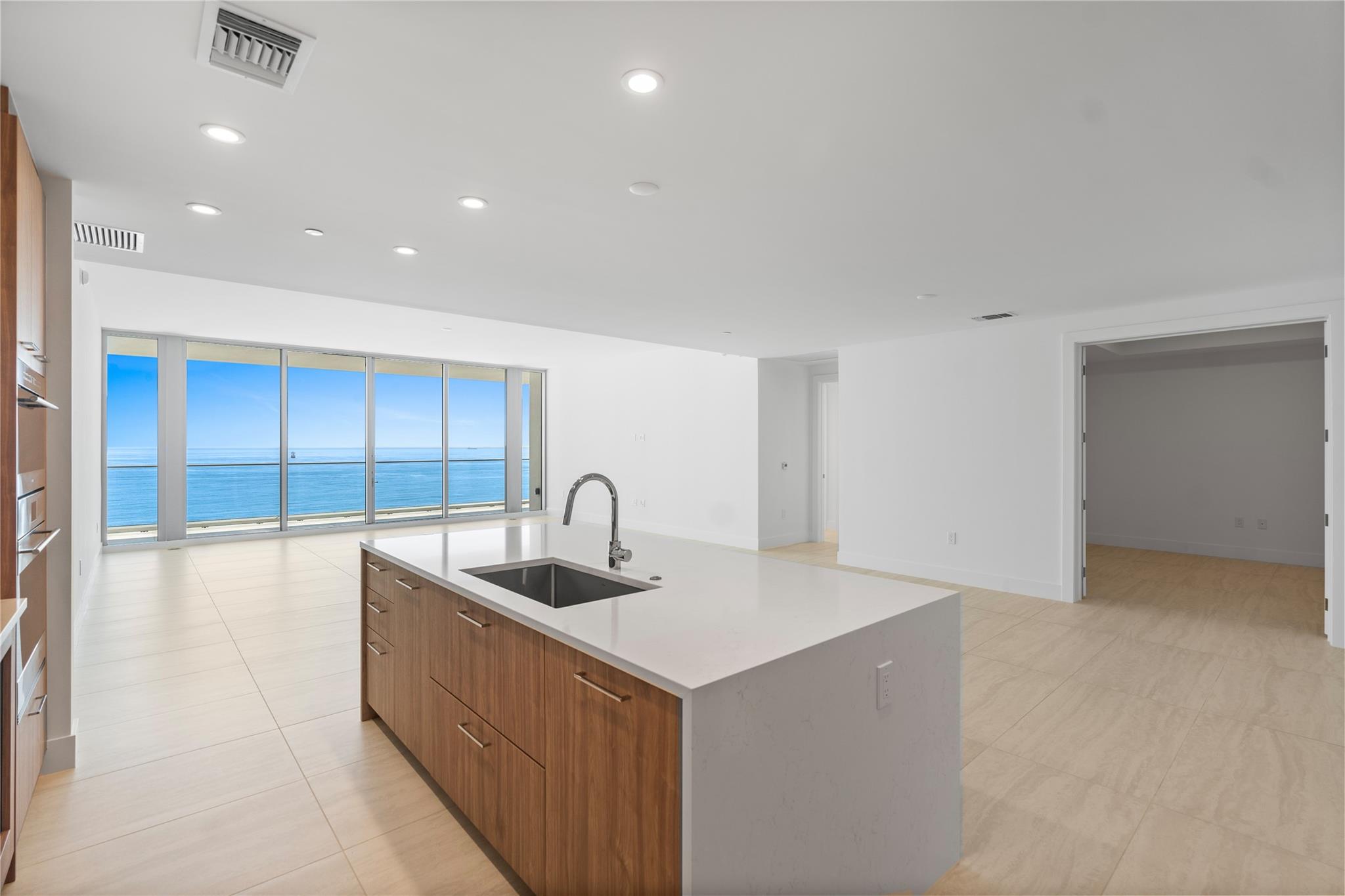 View photos, virtual tours, details... 153 N Seabreeze blvd S-1501