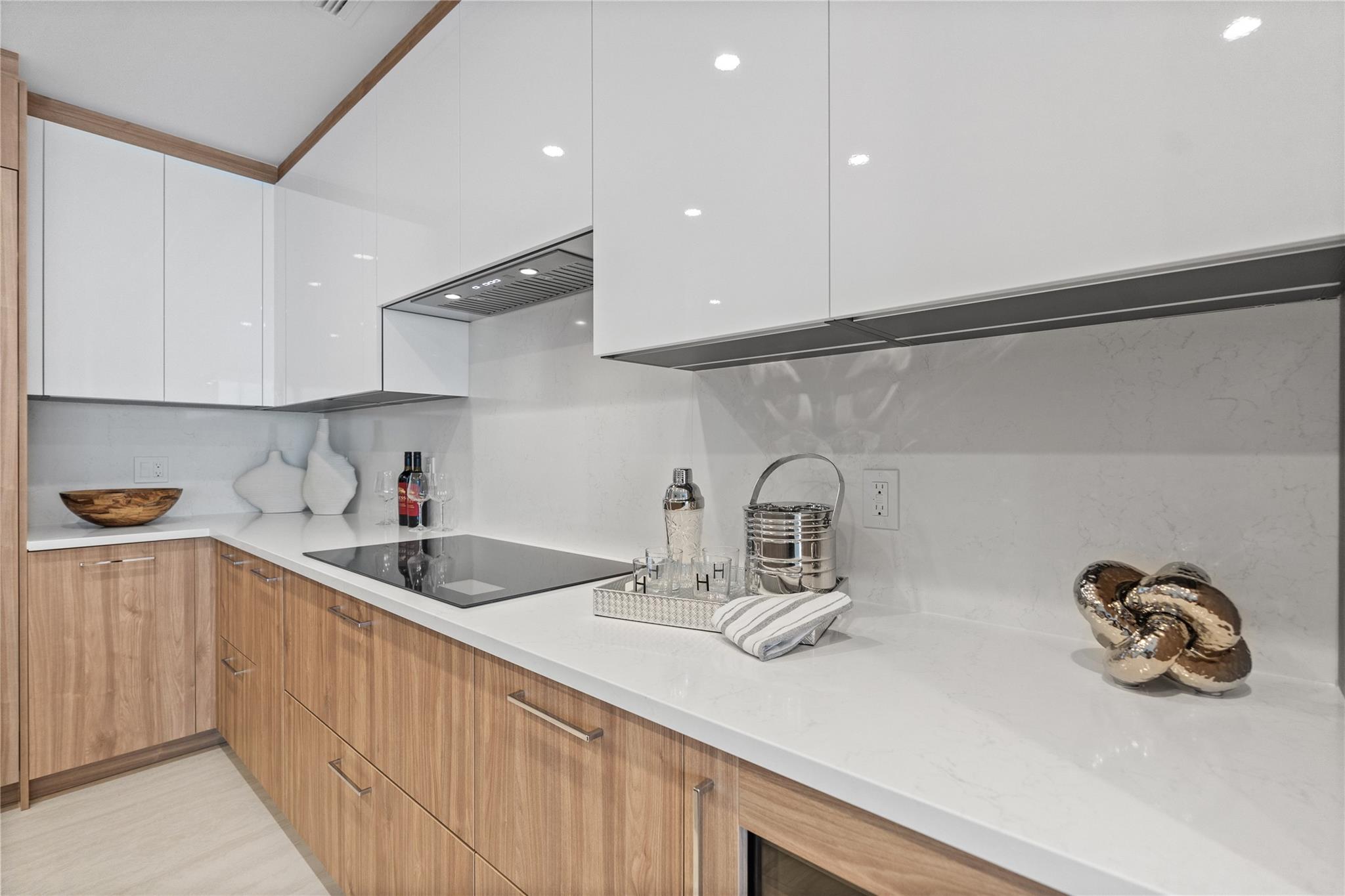 SELENE OCEANFRONT - Residential