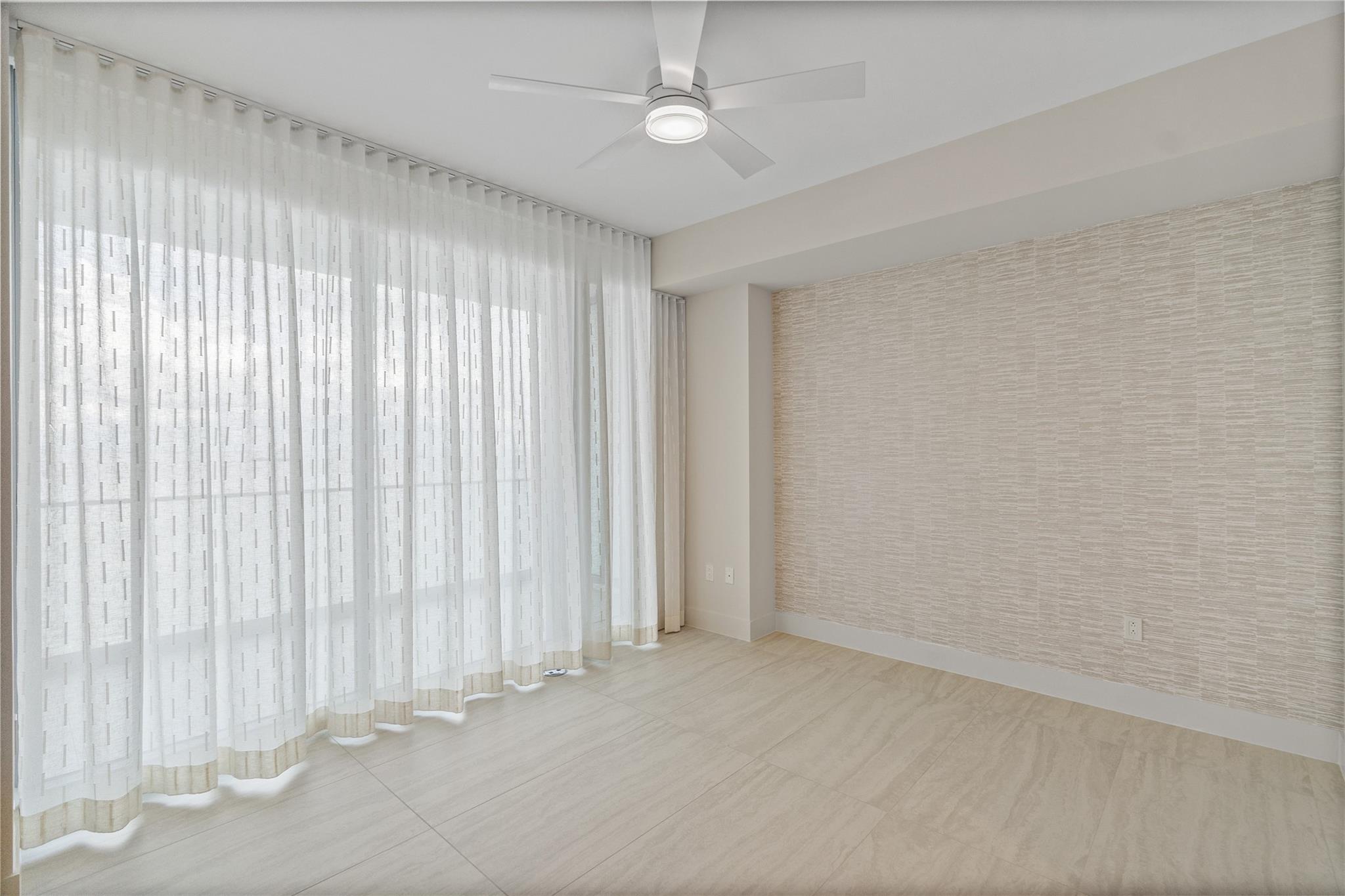 SELENE OCEANFRONT - Residential