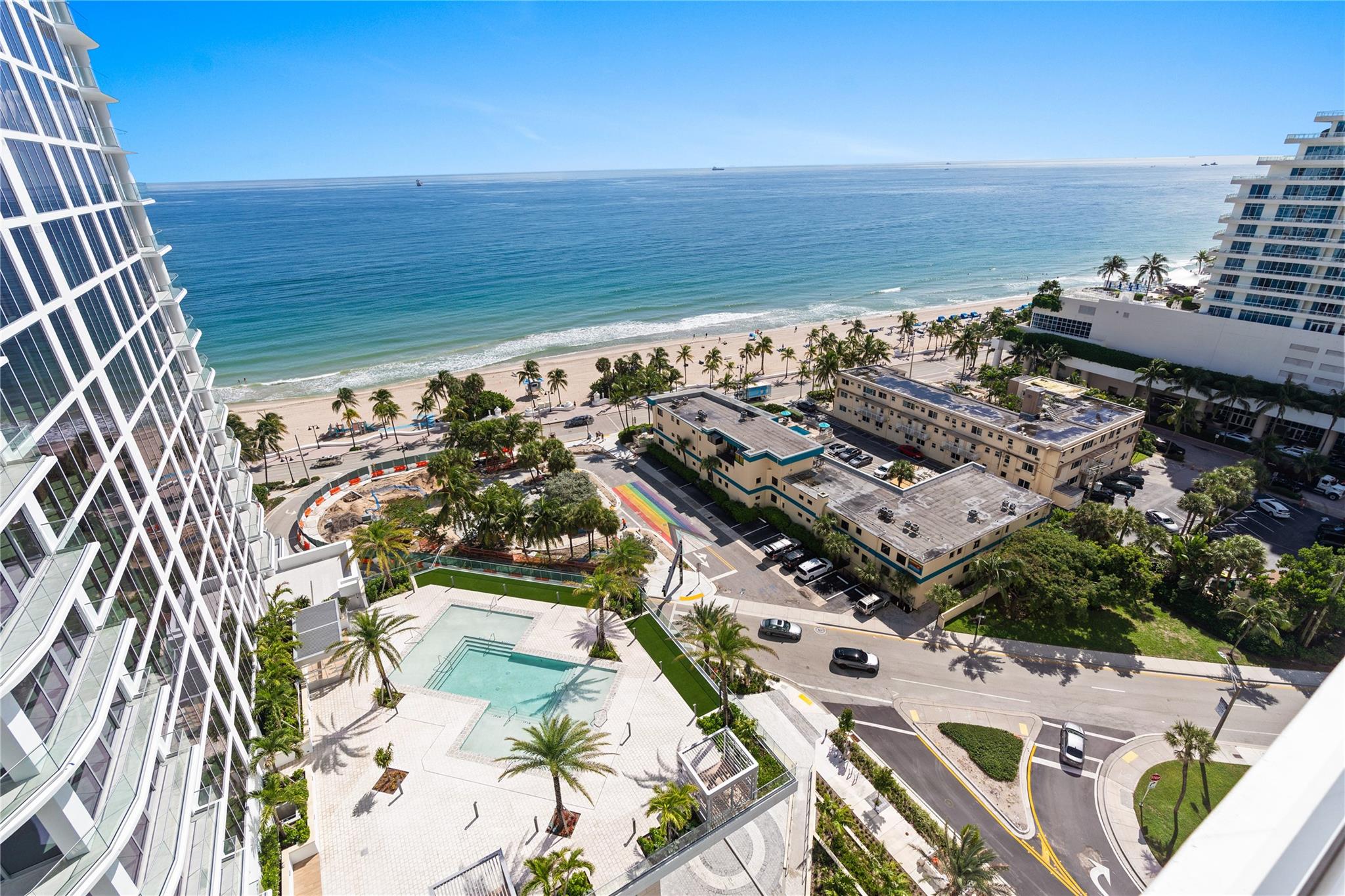 SELENE OCEANFRONT - Residential