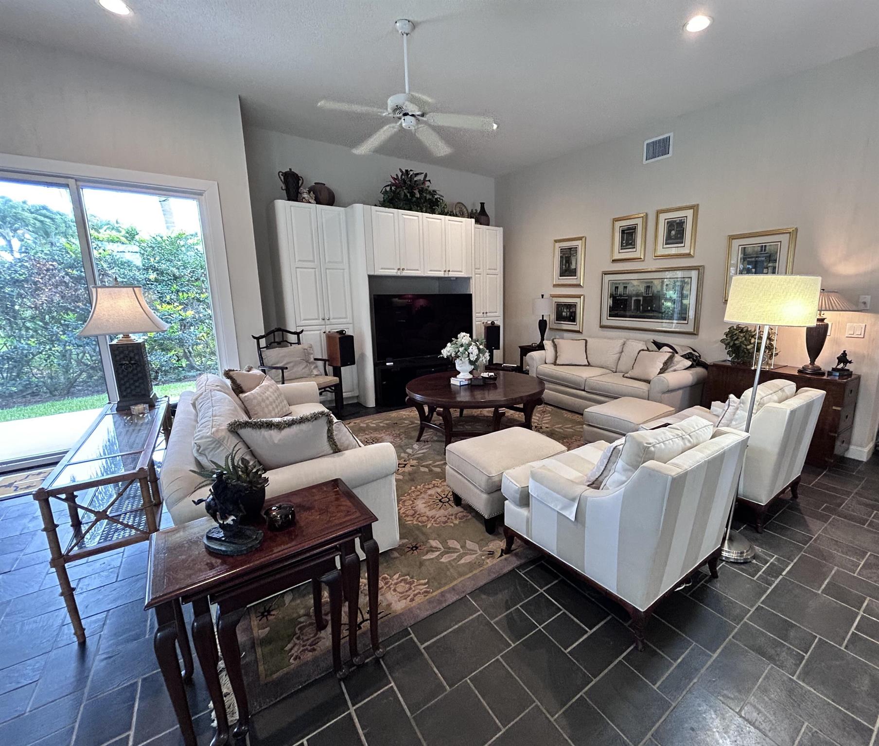 MARINER SANDS - Residential