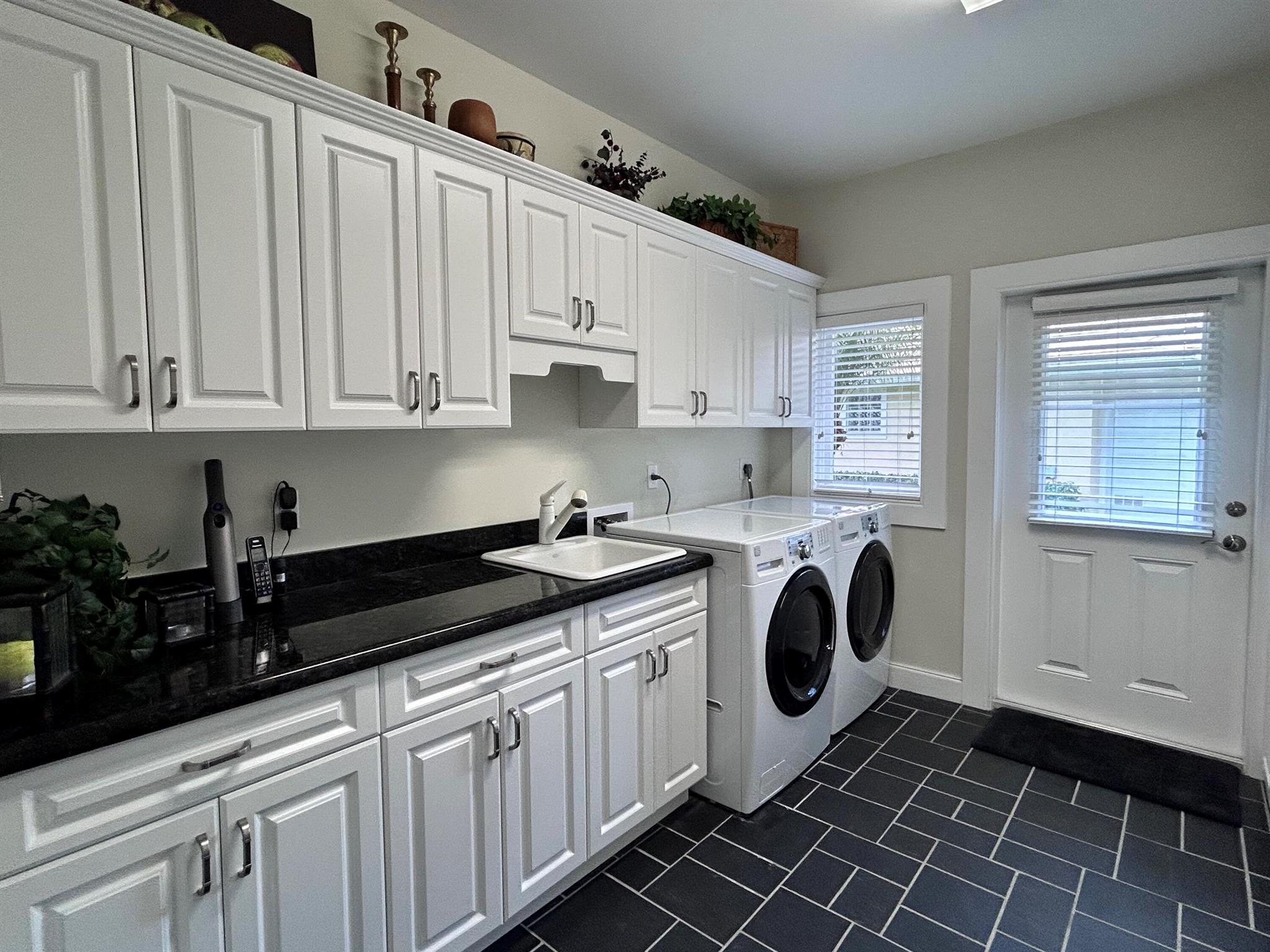 MARINER SANDS - Residential