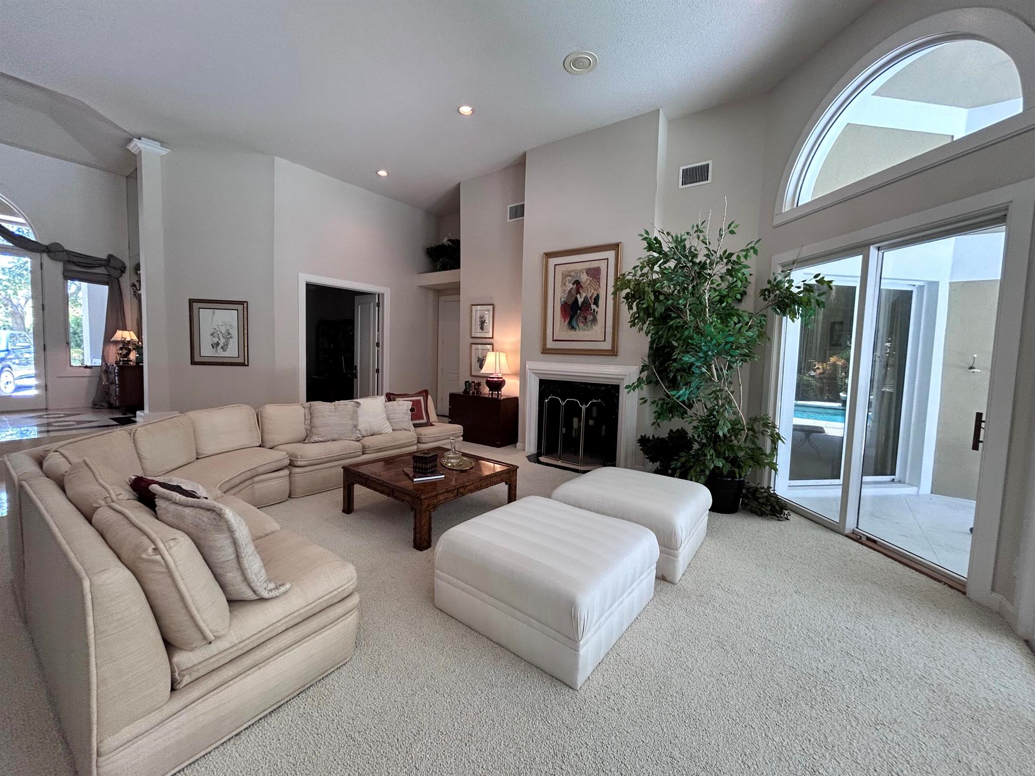 MARINER SANDS - Residential