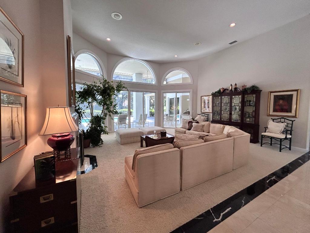 6481 SE Winged Foot Drive