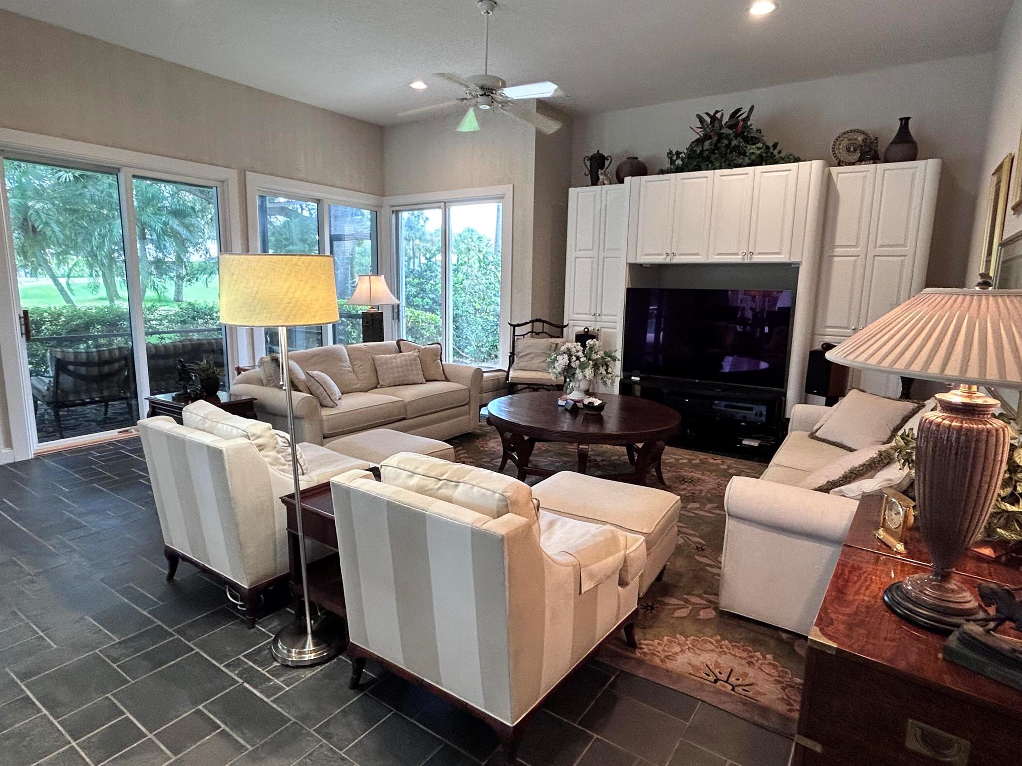 MARINER SANDS - Residential