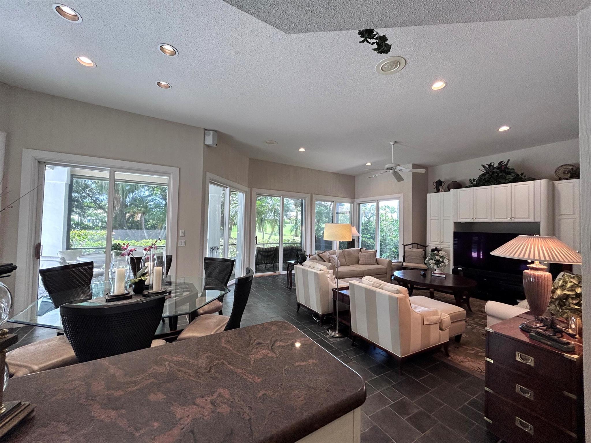 MARINER SANDS - Residential