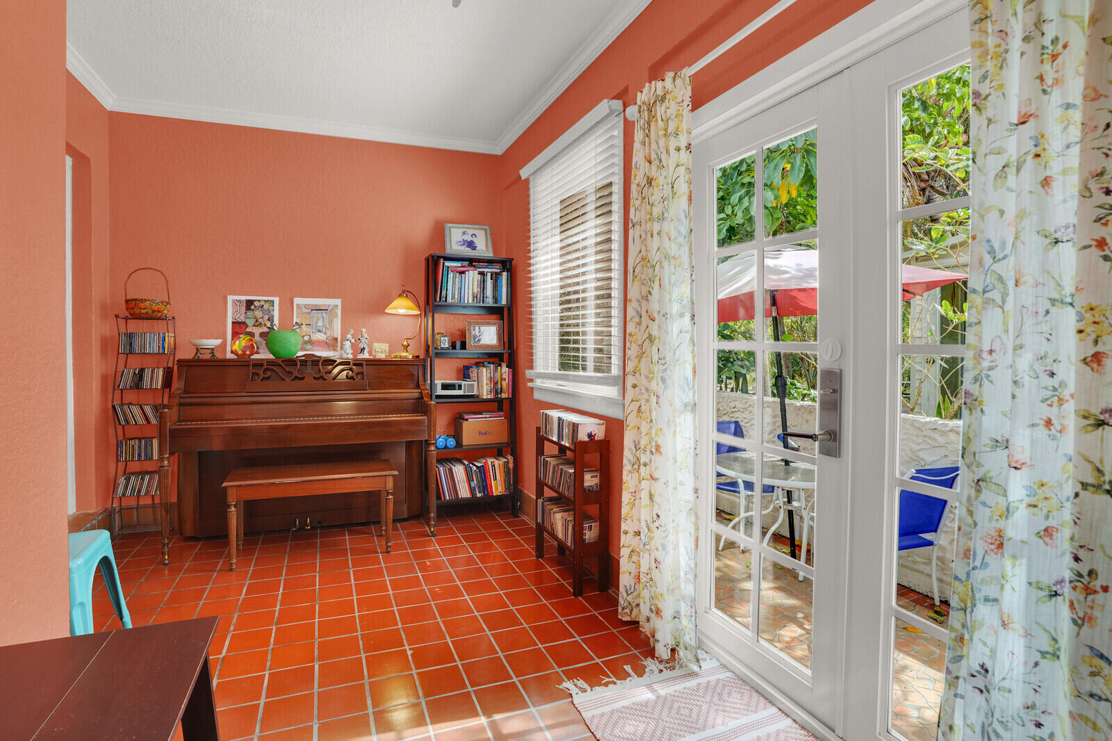 LAKE WORTH TOWN OF - Residential