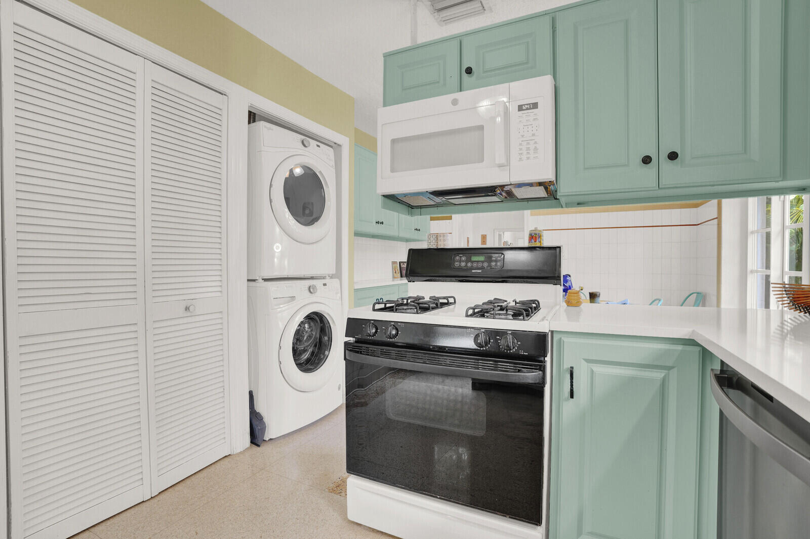 LAKE WORTH TOWN OF - Residential