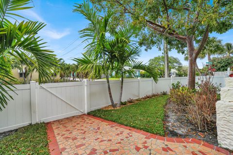 Tiny photo for 417 N 12th Avenue N, Lake Worth, FL 33460 (MLS # R11164902)
