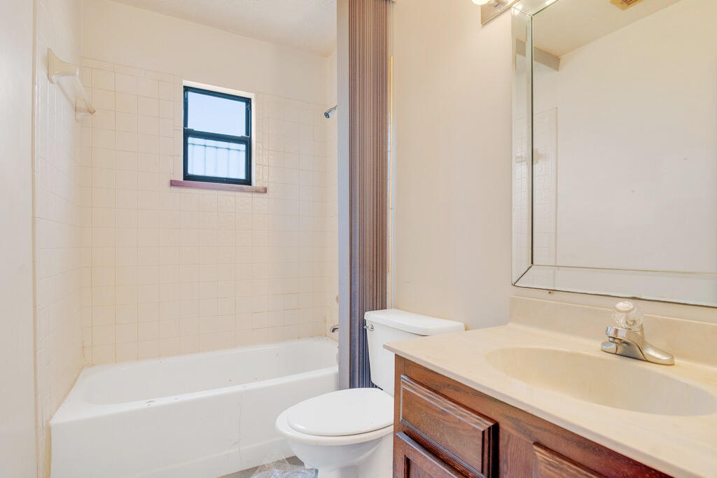 PORT ST LUCIE SECTION 4 - Residential