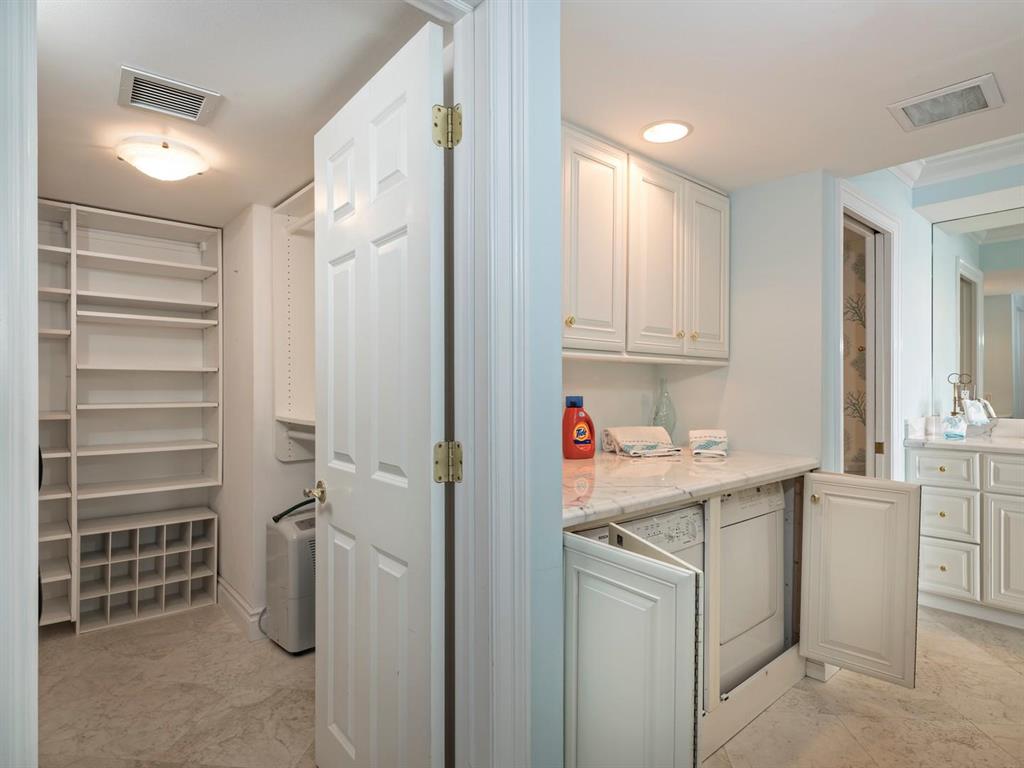 OLD PORT COVE CONDO THREE QUAY SOUTH - Residential