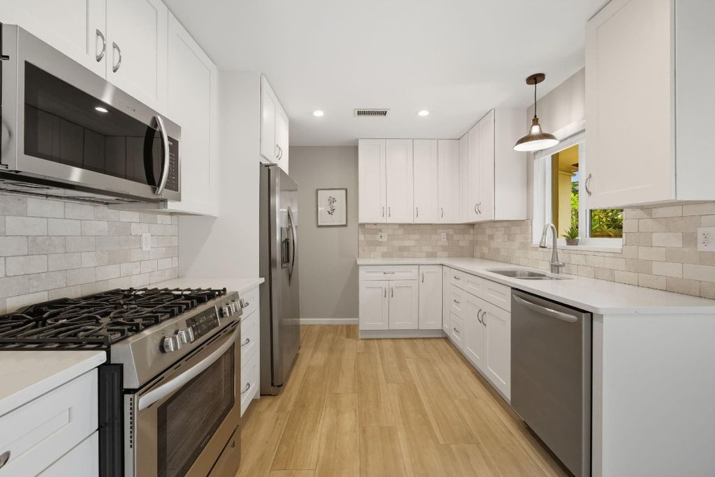 Photo of 3697 NE 19th Avenue, Oakland Park, FL 33308 (MLS # F10493941)