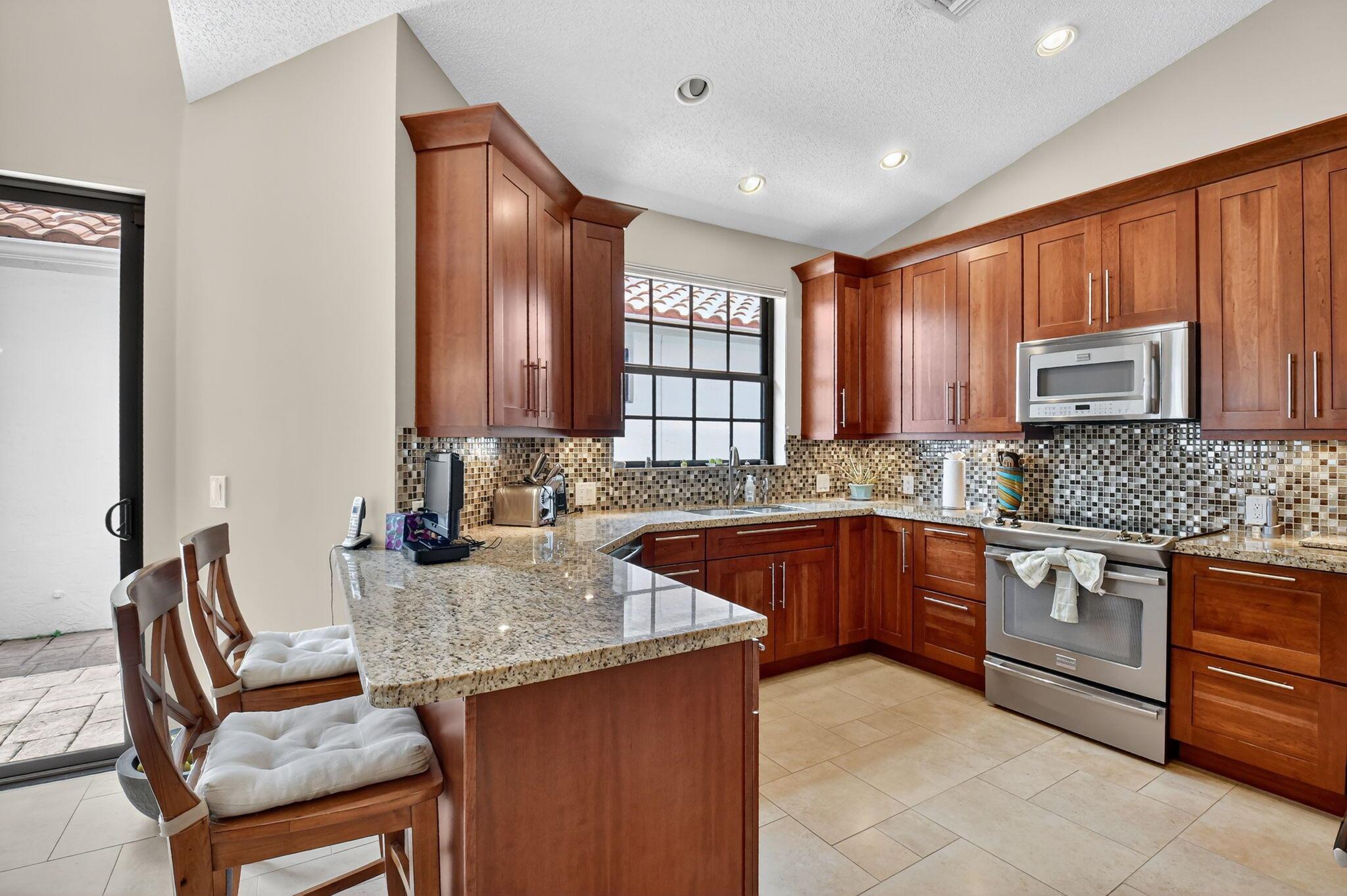 FAIRWAY LANDING - Residential