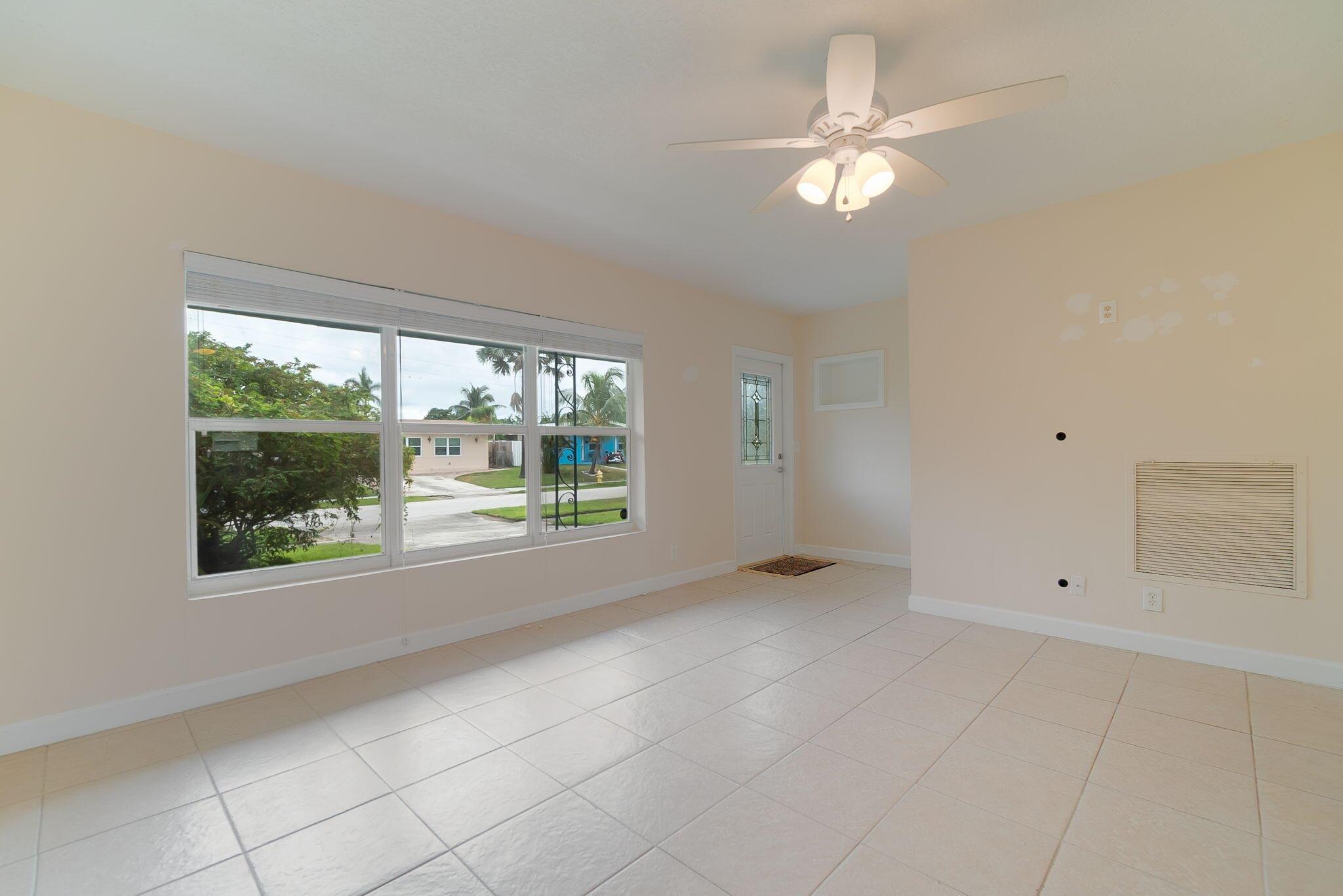 LANTANA HGTS PL 5 IN - Residential